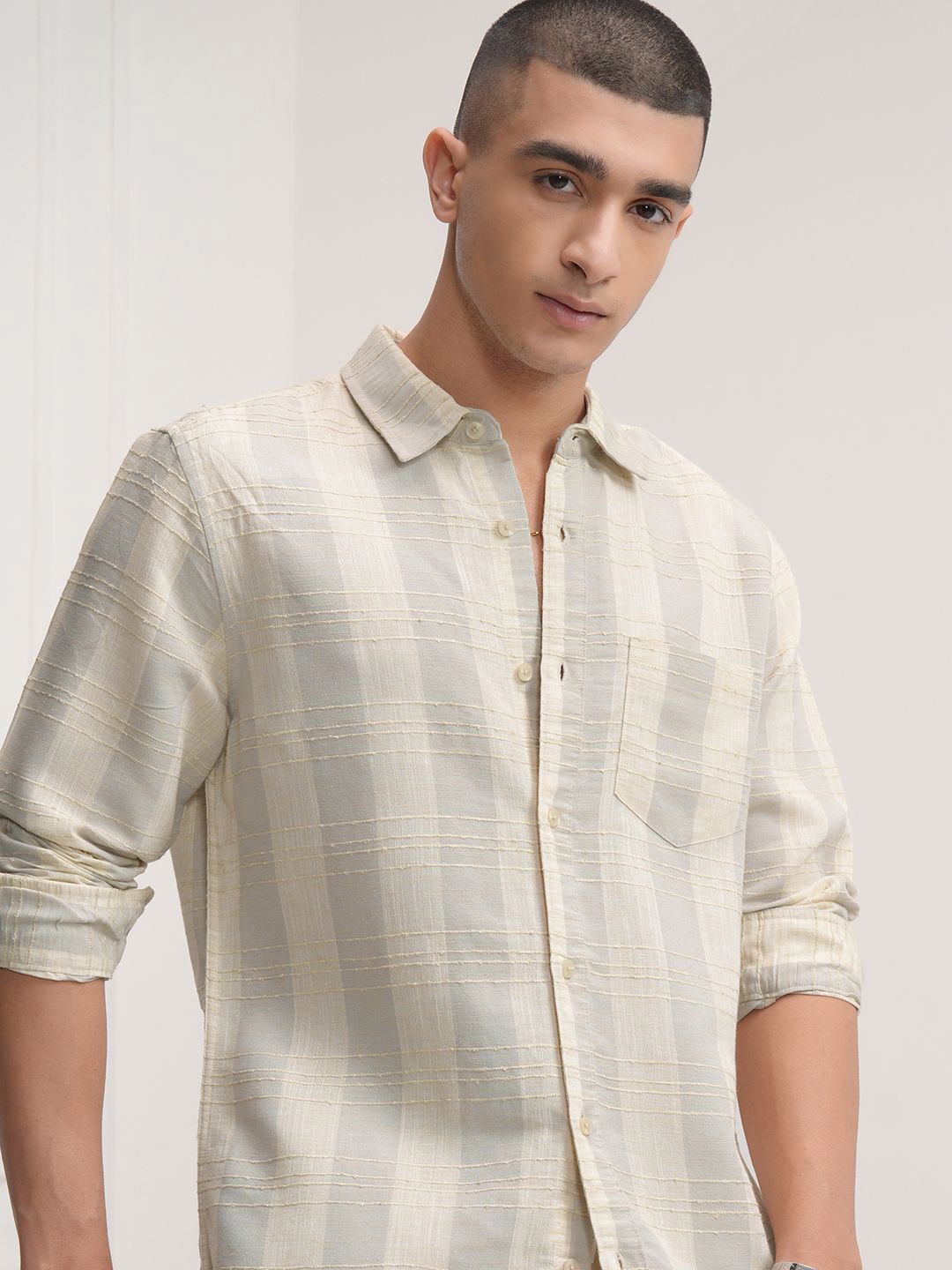 

HIGHLANDER Men Spread Collar Vertical Striped Casual Shirt, Yellow