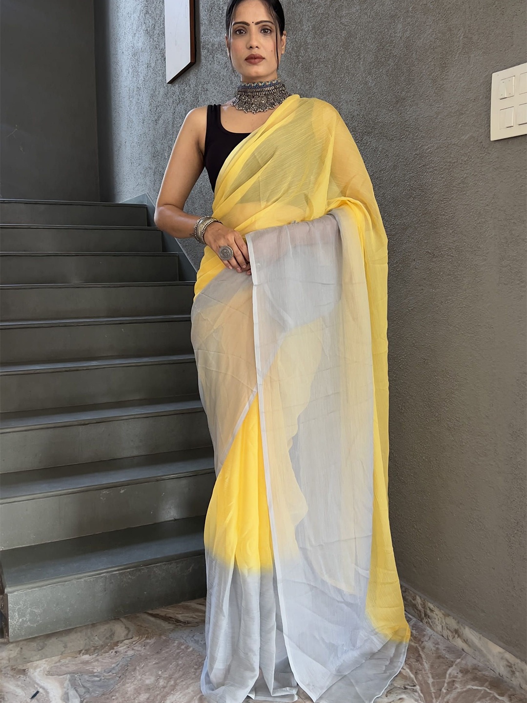 

DIVASTRI Pure Chiffon Ready to Wear Jamdani Saree, Yellow