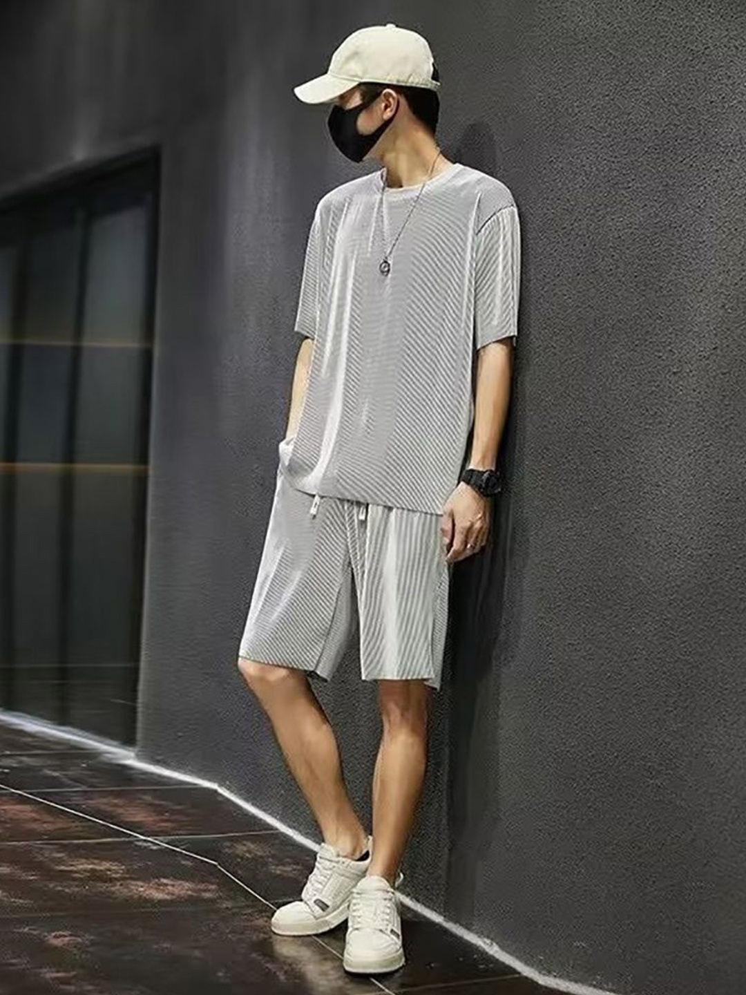 

StyleCast x Revolte Round Neck Short Sleeves T-shirt With Shorts, Grey