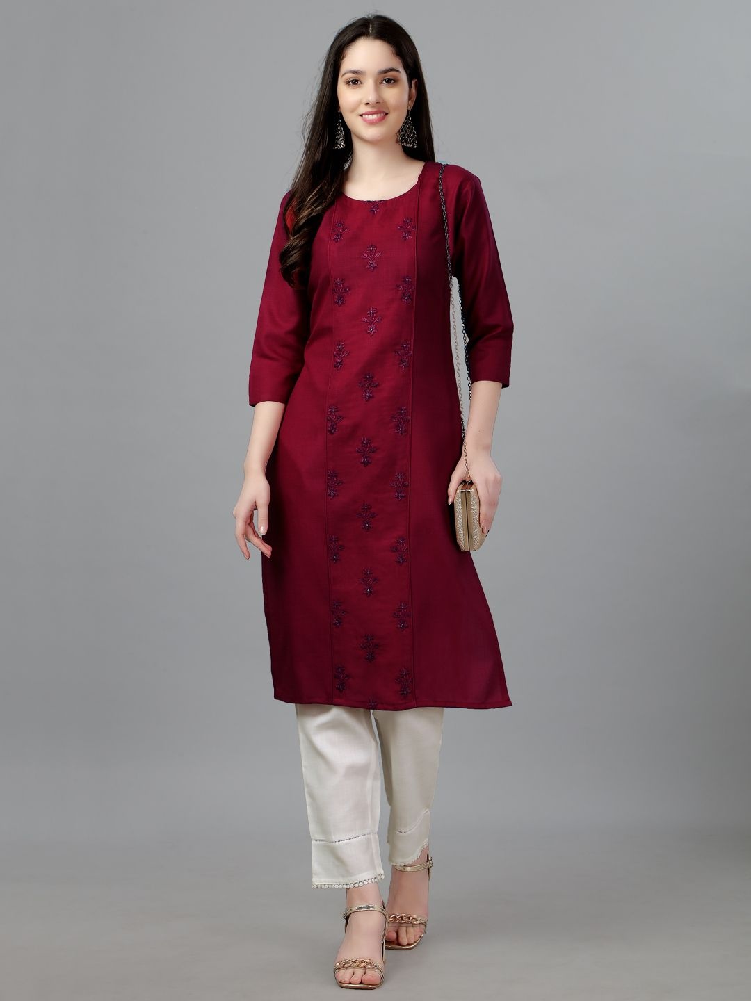 

BERISTON Floral Embroidered Cotton Round Neck Straight Kurta, Maroon