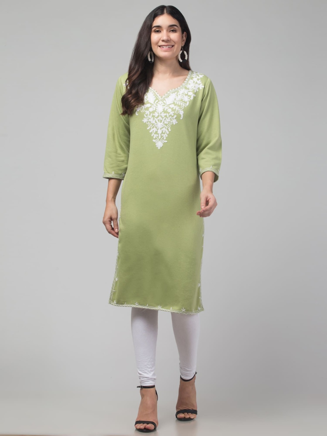 

FAMBEE Embroidered Notch Neck Woolen Straight Kurta, Green