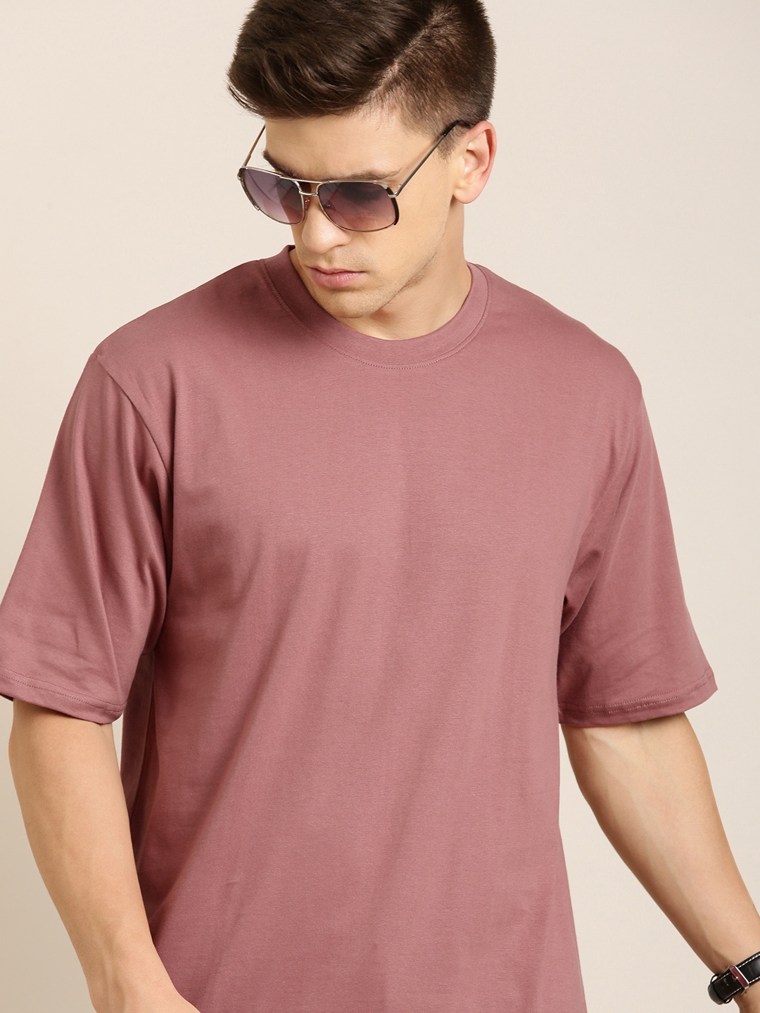 

Difference of Opinion Men Dusty Pink Pure Cotton Drop-Shoulder Oversized Fit Oversized T-shirt, Rose