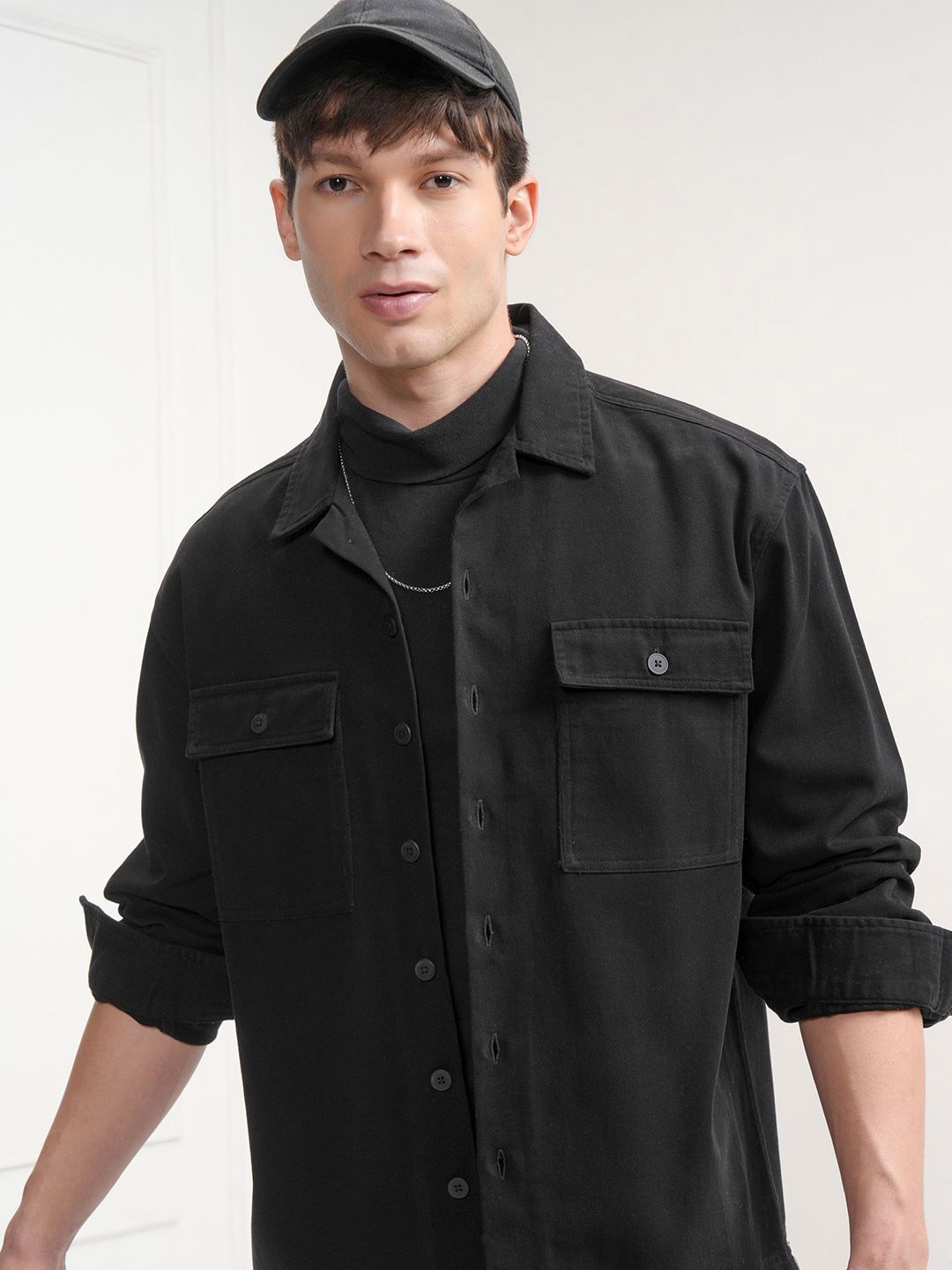 

HIGHLANDER Men Solid Cotton Oversized Casual Shirt, Black