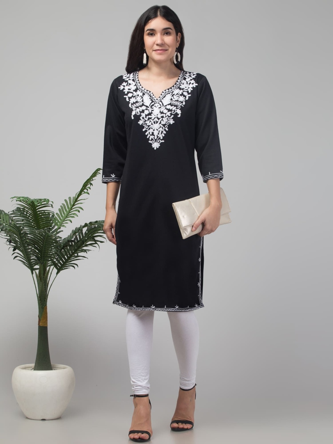 

FAMBEE Embroidered Notch Neck Woolen Straight Kurta, Black