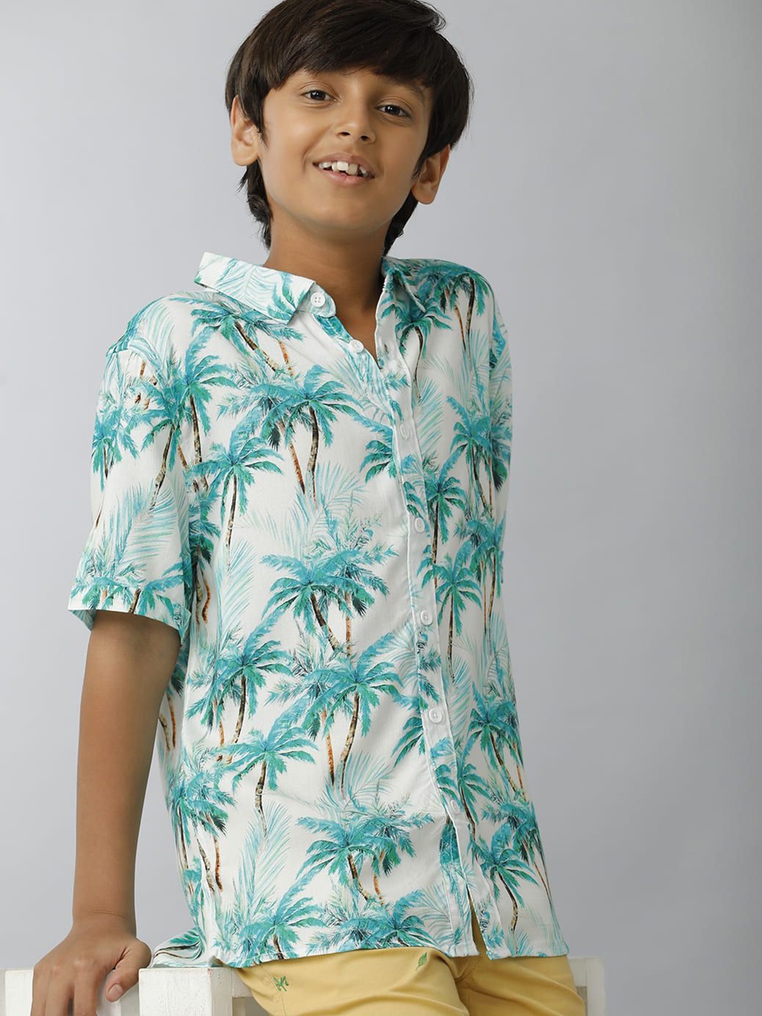 

UNDER FOURTEEN ONLY Boys Spread Collar Floral Printed Casual Shirt, Off white