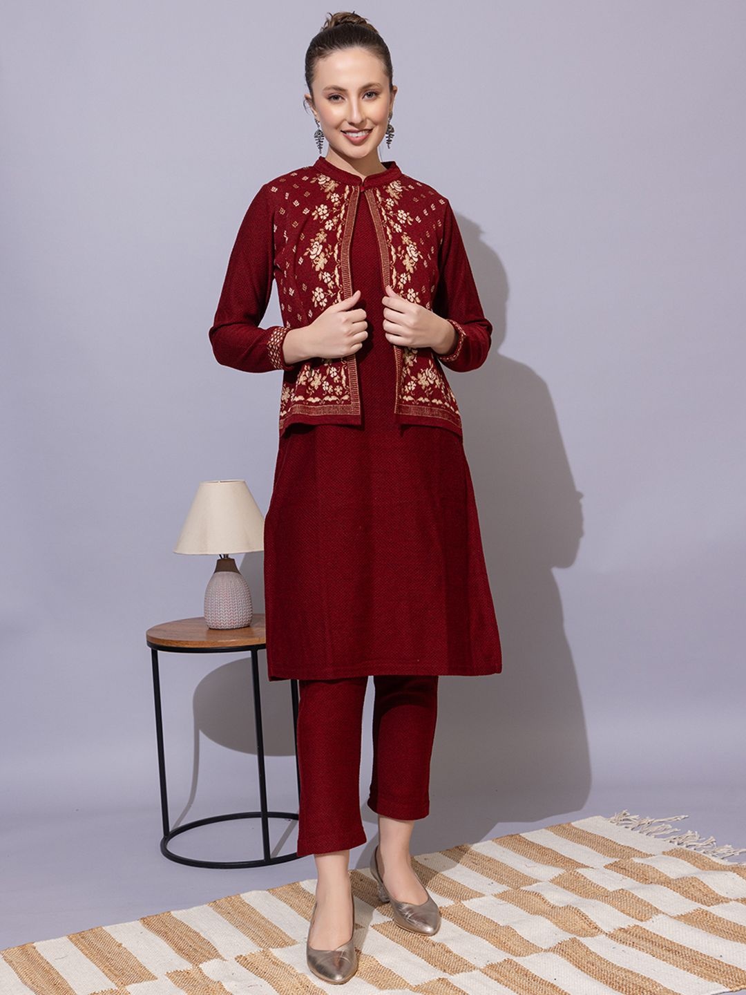 

KEIKO Floral Woven Design Mandarin Collar Acrylic Straight Kurta with Trousers, Maroon
