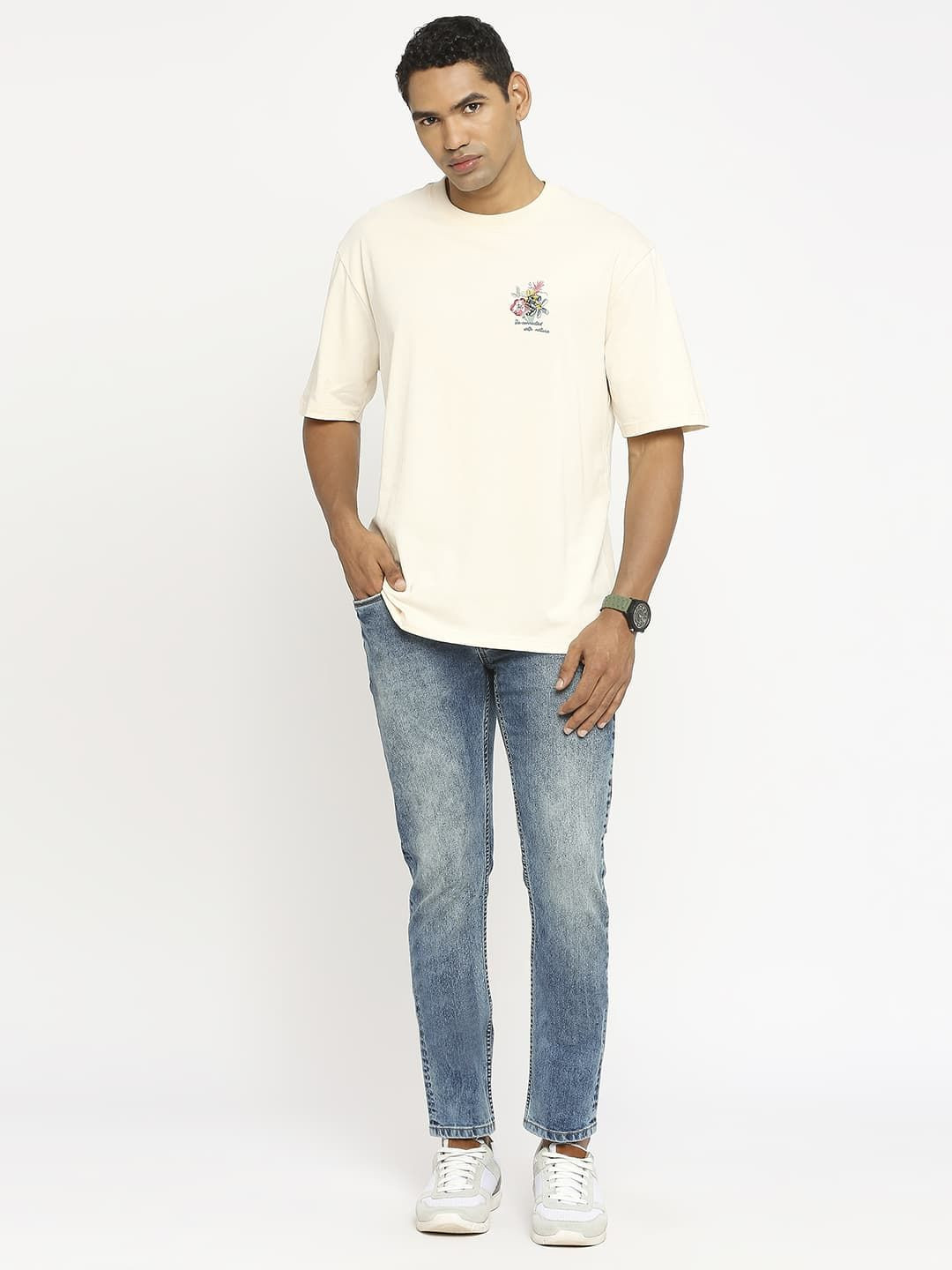 

Basics Men Low-Rise Heavy Fade Stretchable Jeans, Blue