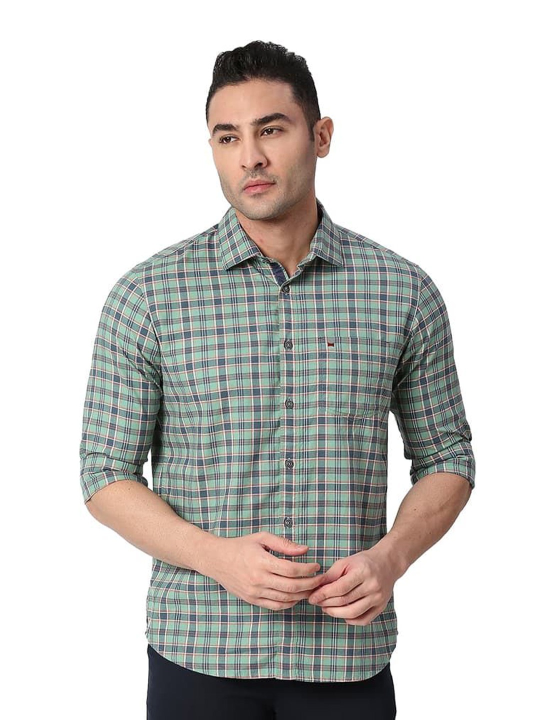 

Basics Men Slim Fit Cutaway Collar Tartan Checked Cotton Casual Shirt, Green