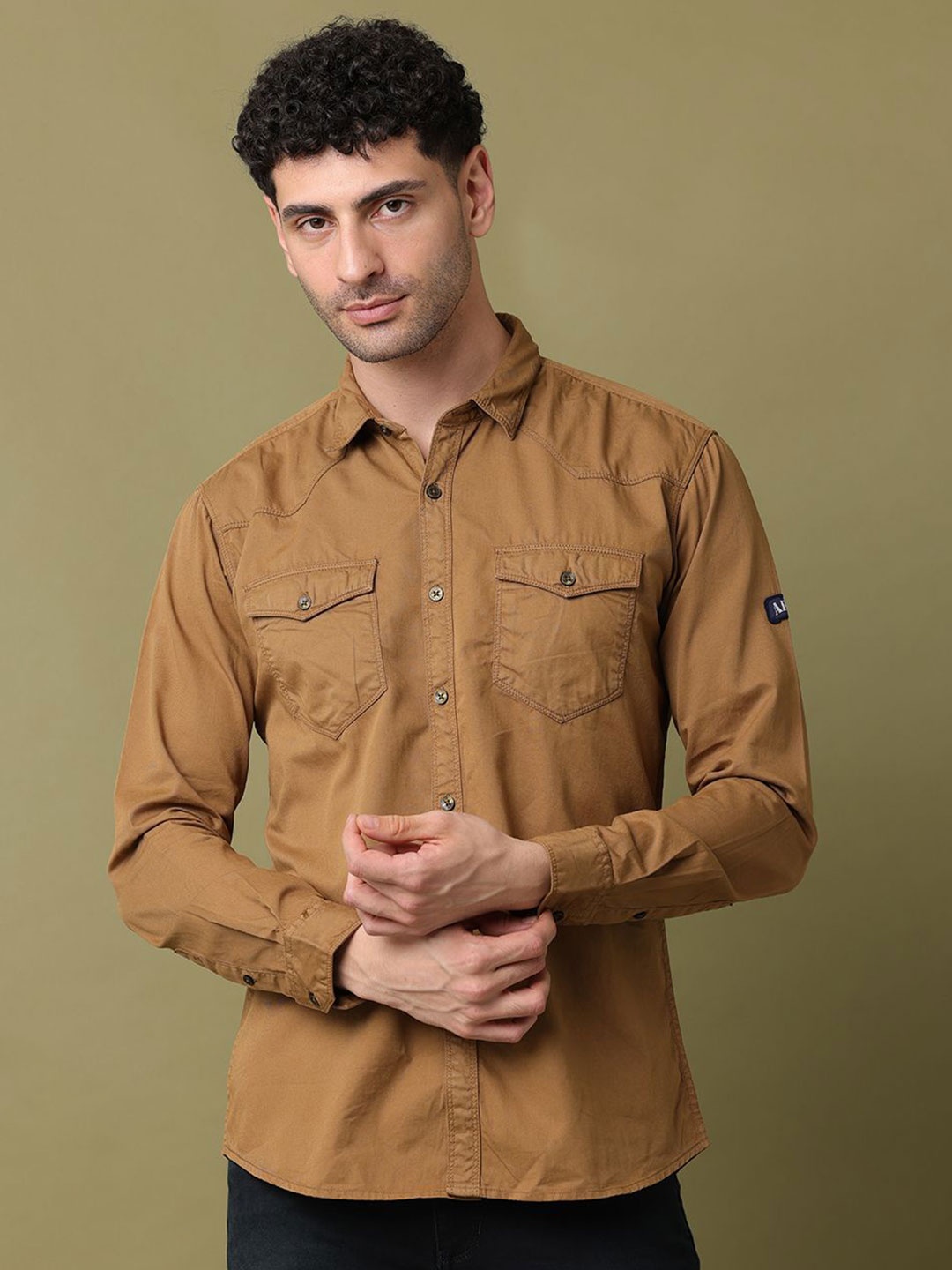 

RIGS AND RAGS Men Classic Fit Spread Collar Solid Cotton Casual Shirt, Brown