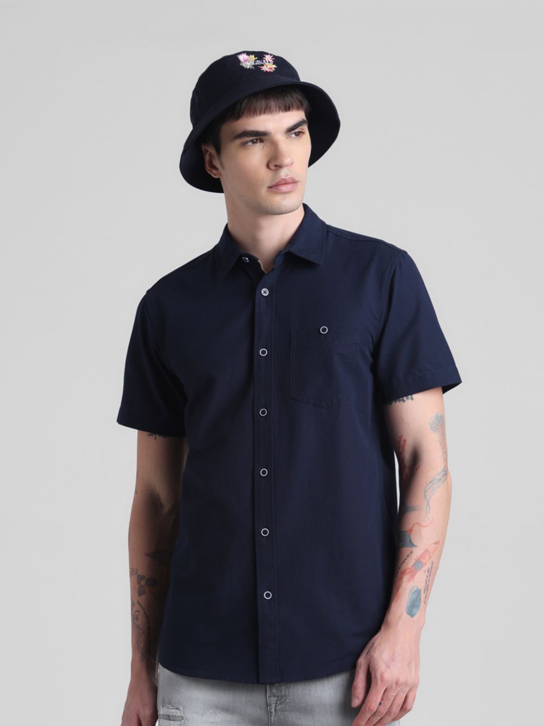 

Jack & Jones Men Spread Collar Solid Cotton Casual Shirt, Navy blue