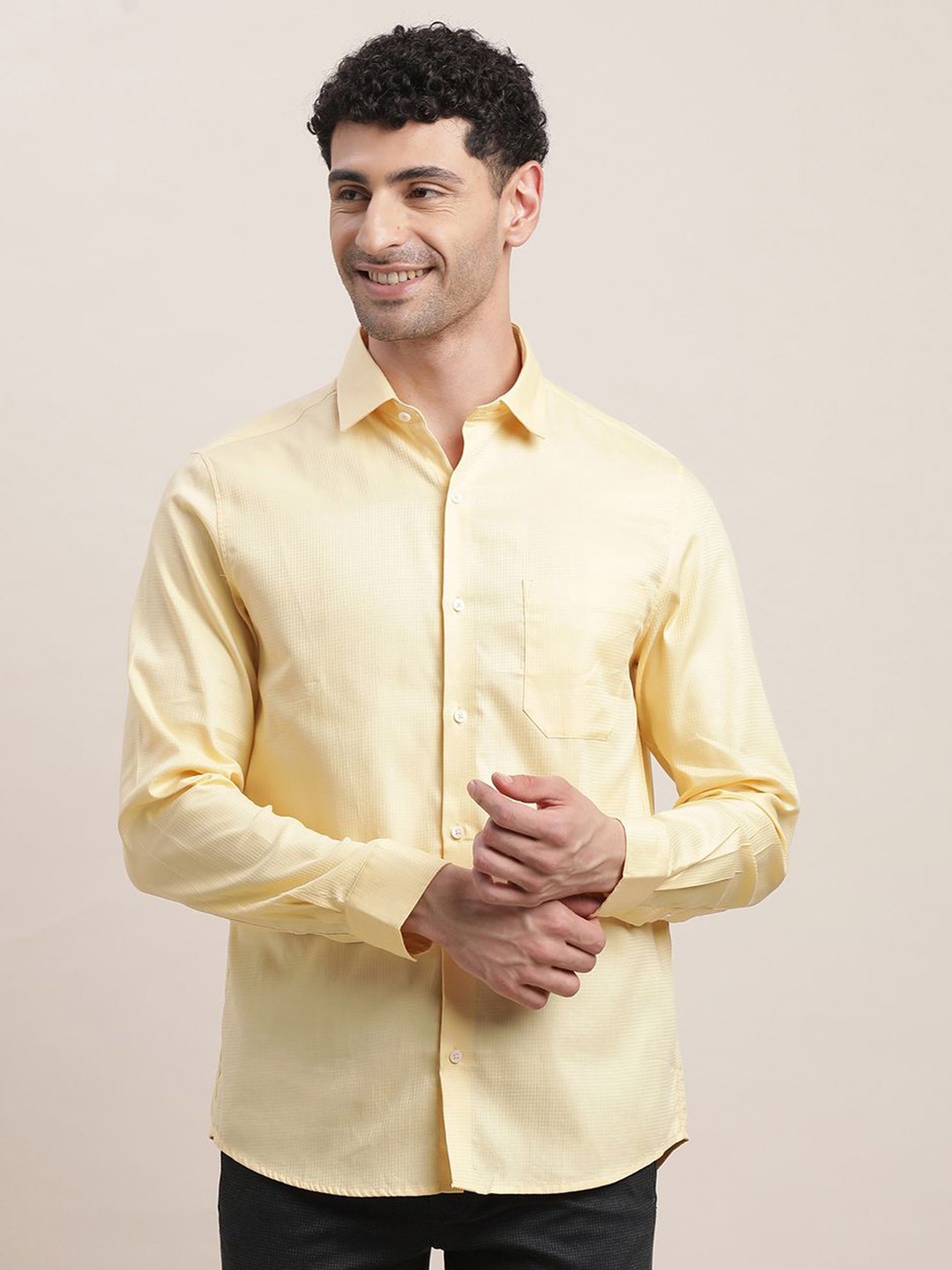 

Turtle Men Standard Slim Fit Spread Collar Solid Cotton Formal Shirt, Yellow