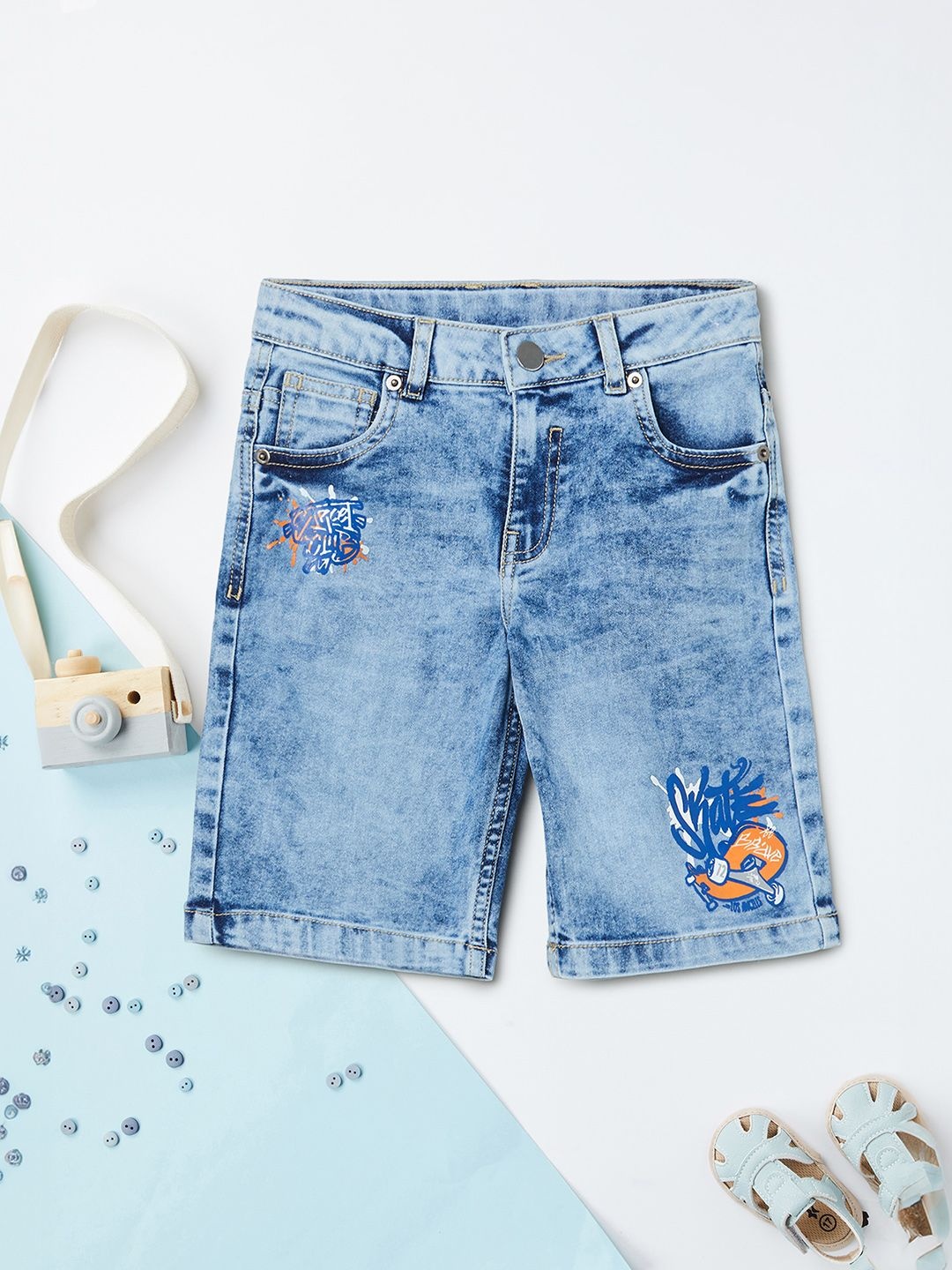 

max Boys Washed Denim Regular Fit Mid-Rise Shorts, Blue