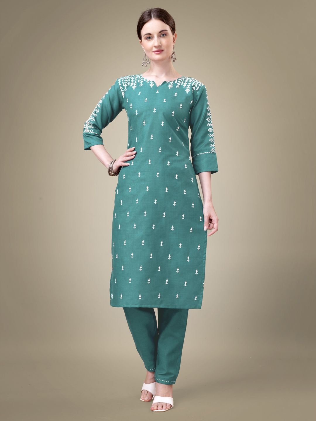 

BERISTON Geometric Embroidered Thread Work Notch Neck Straight Kurta With Trouser, Teal