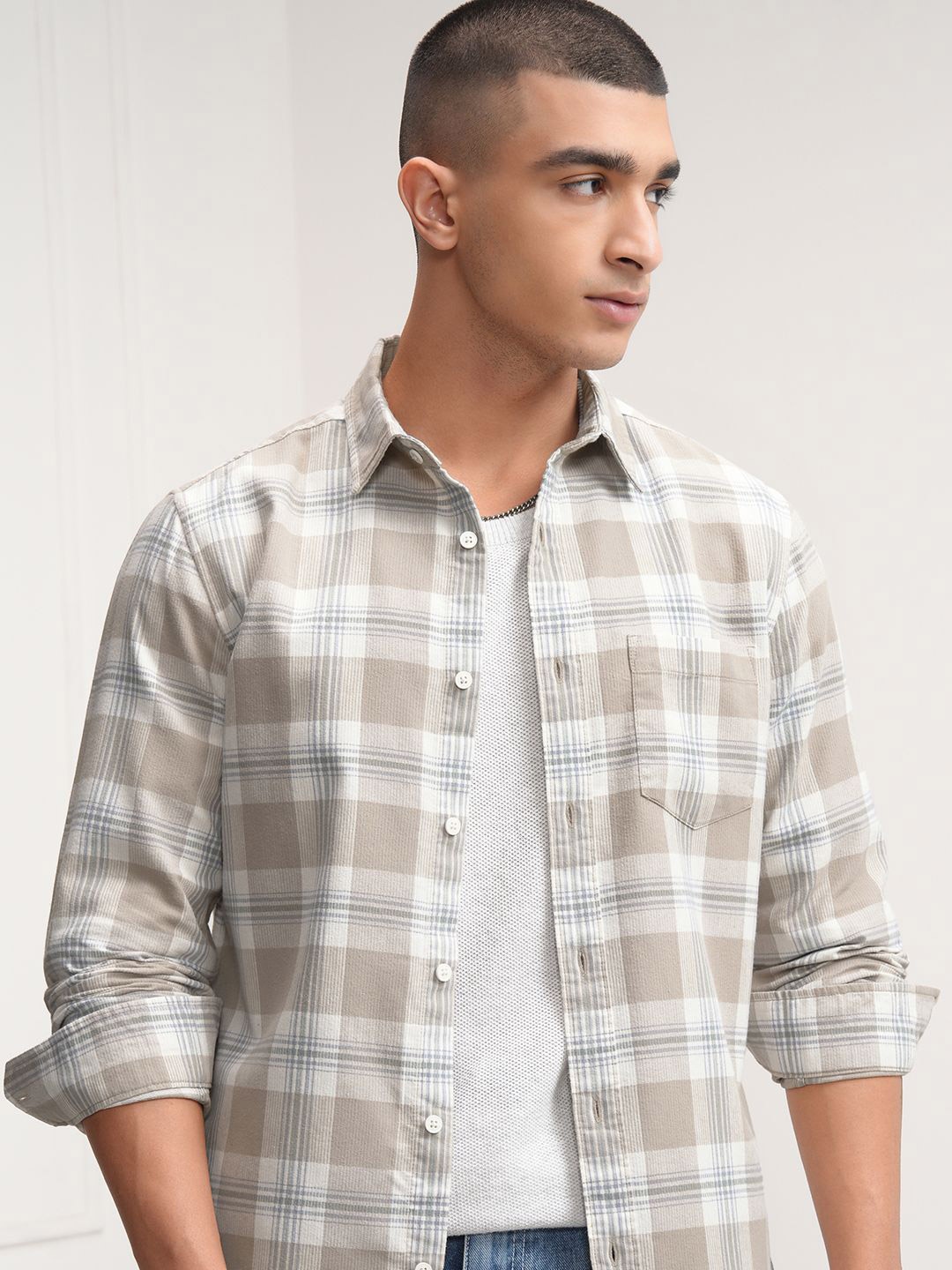

HIGHLANDER Men Spread Collar Tartan Checked Cotton Casual Shirt, Cream