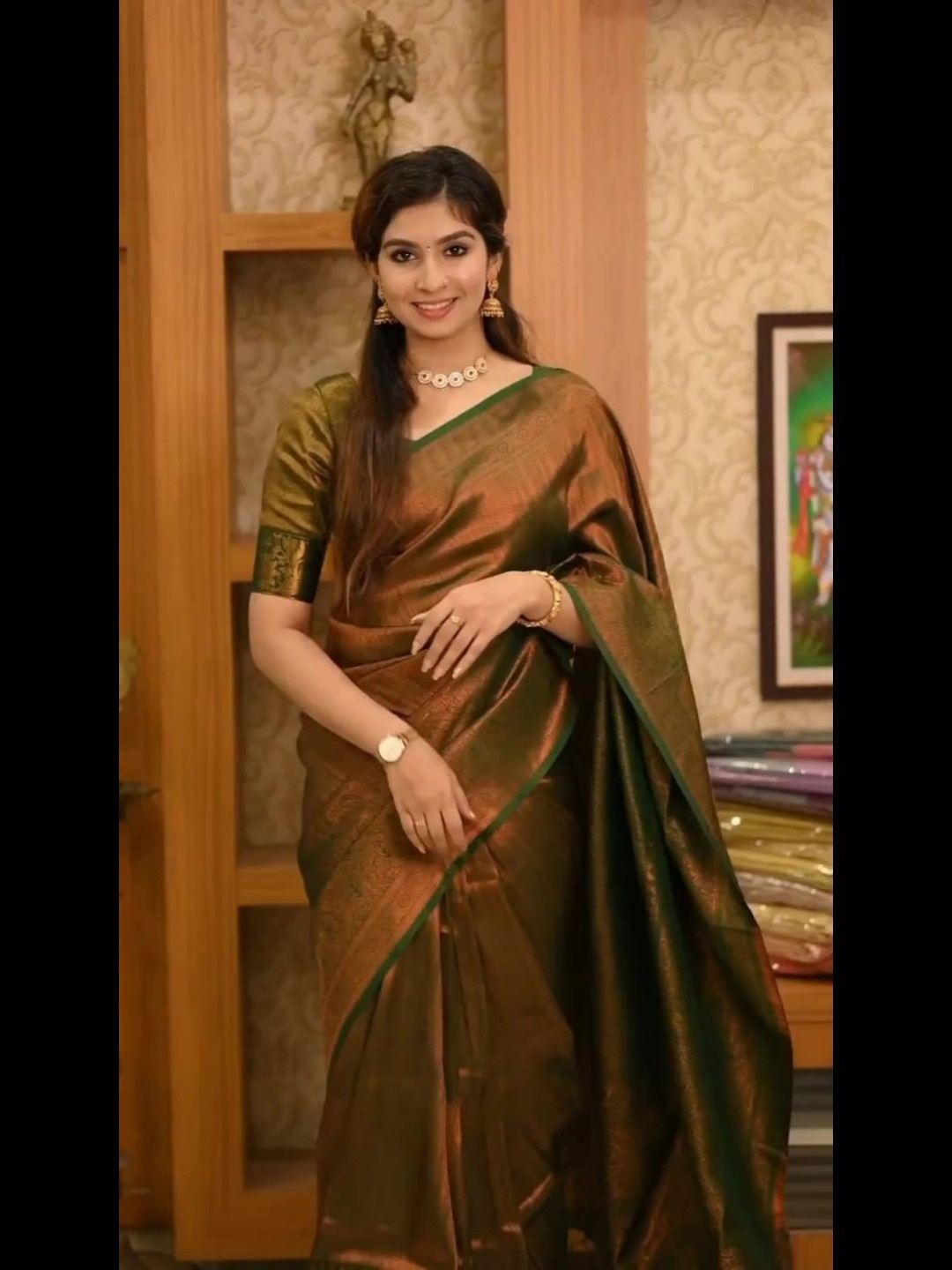 

Flosive Woven Design Zari Art Silk Banarasi Saree, Green
