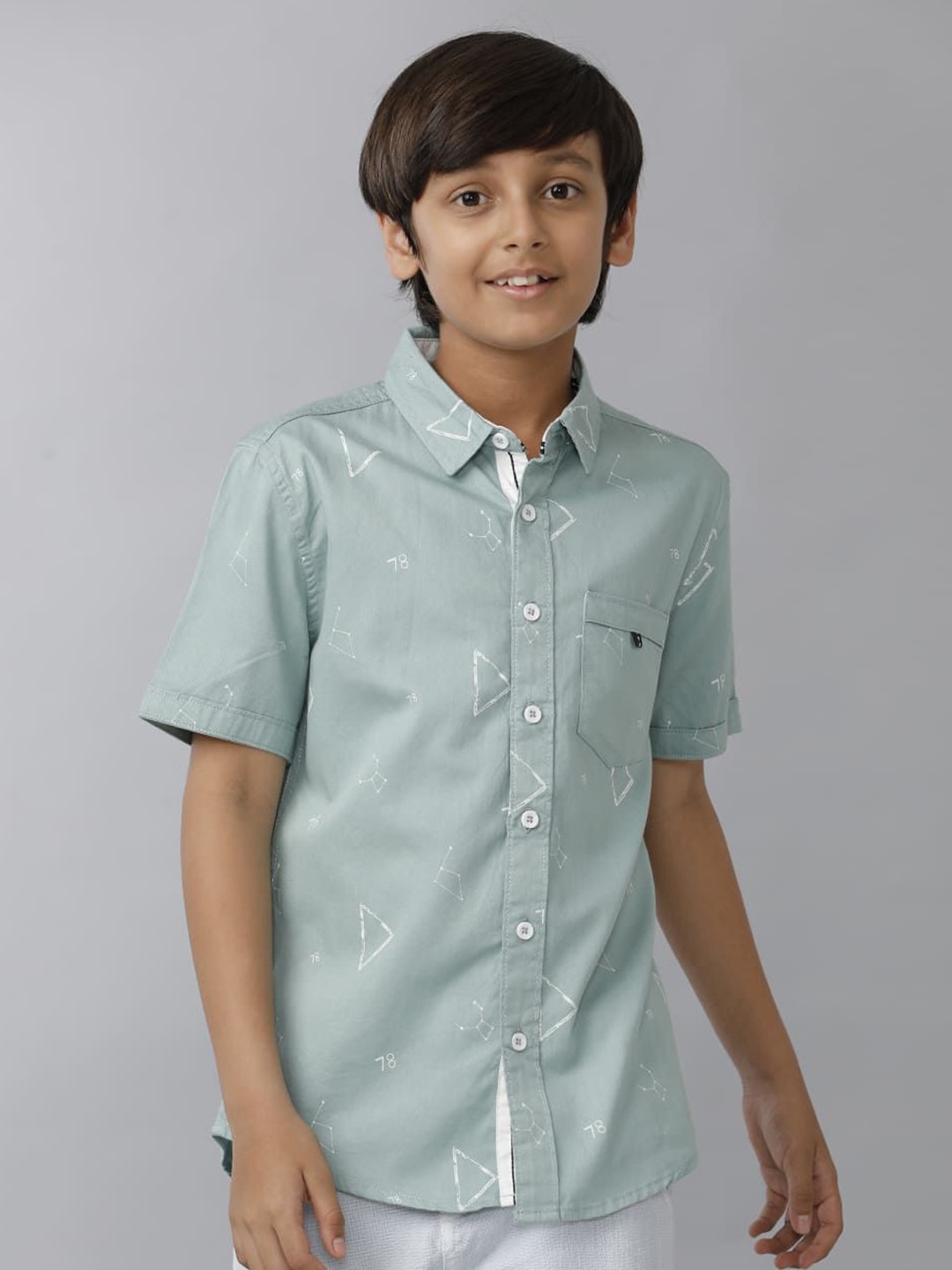 

UNDER FOURTEEN ONLY Boys Spread Collar Geometric Printed Cotton Casual Shirt, Green