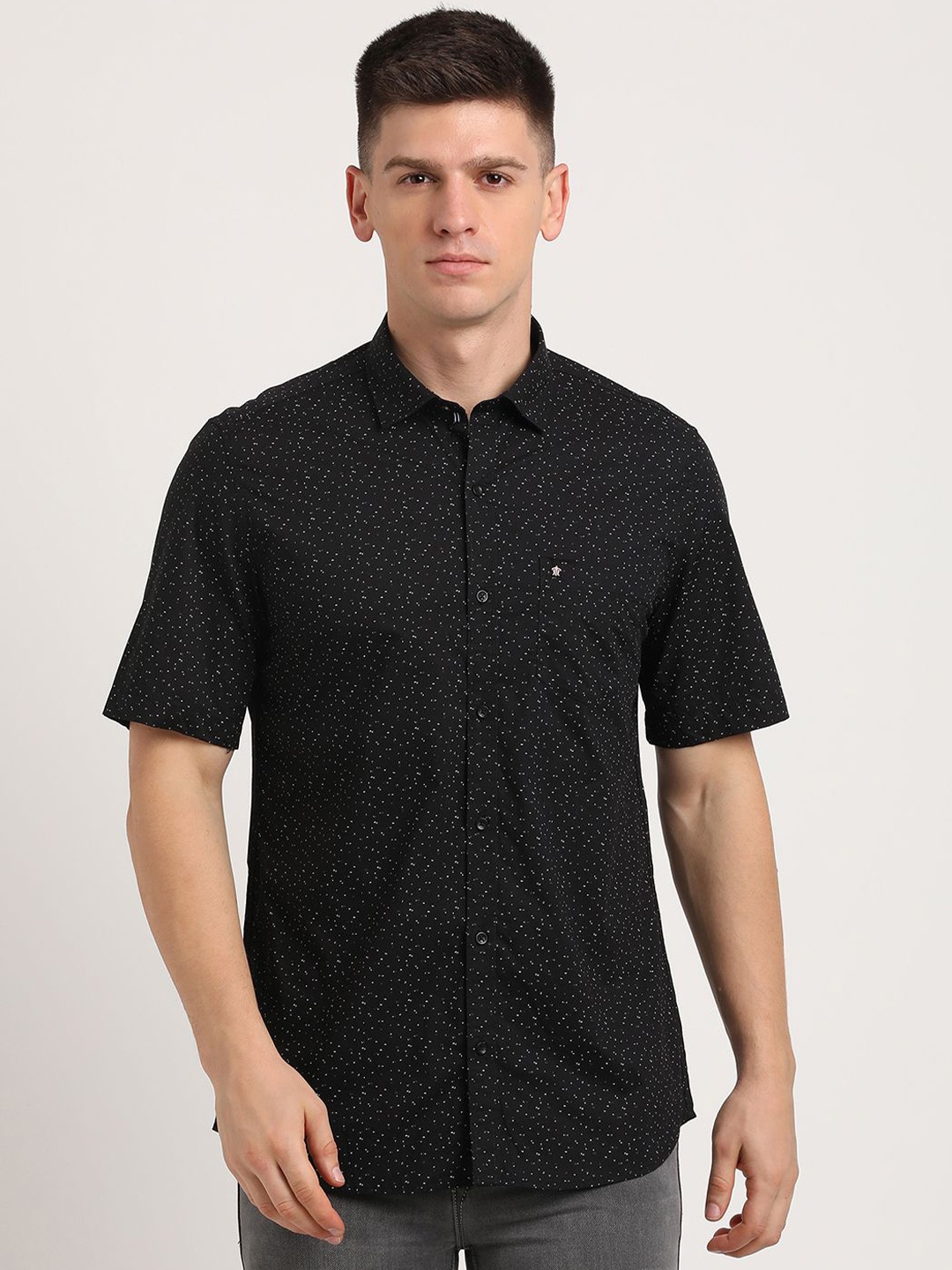 

Turtle Men Relaxed Fit Spread Collar Micro Ditsy Printed Cotton Casual Shirt, Black