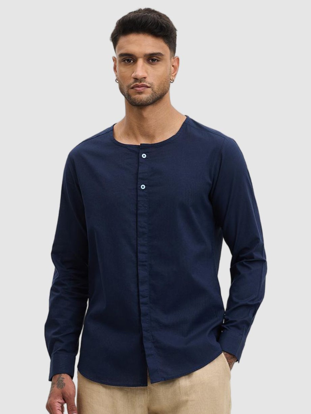 

Snitch Men Smart Slim Fit Solid Pure Cotton Casual Shirt, Navy blue