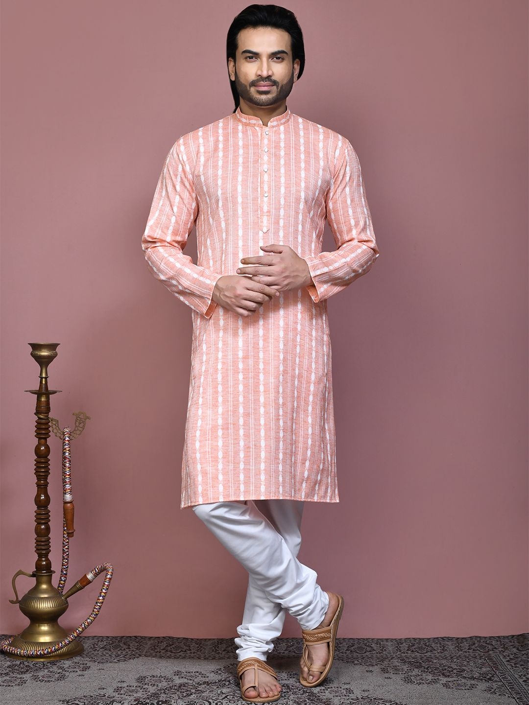

RANAK Geometrical Embroidered Striped Cotton Mandarin Collar Straight Kurta, Peach
