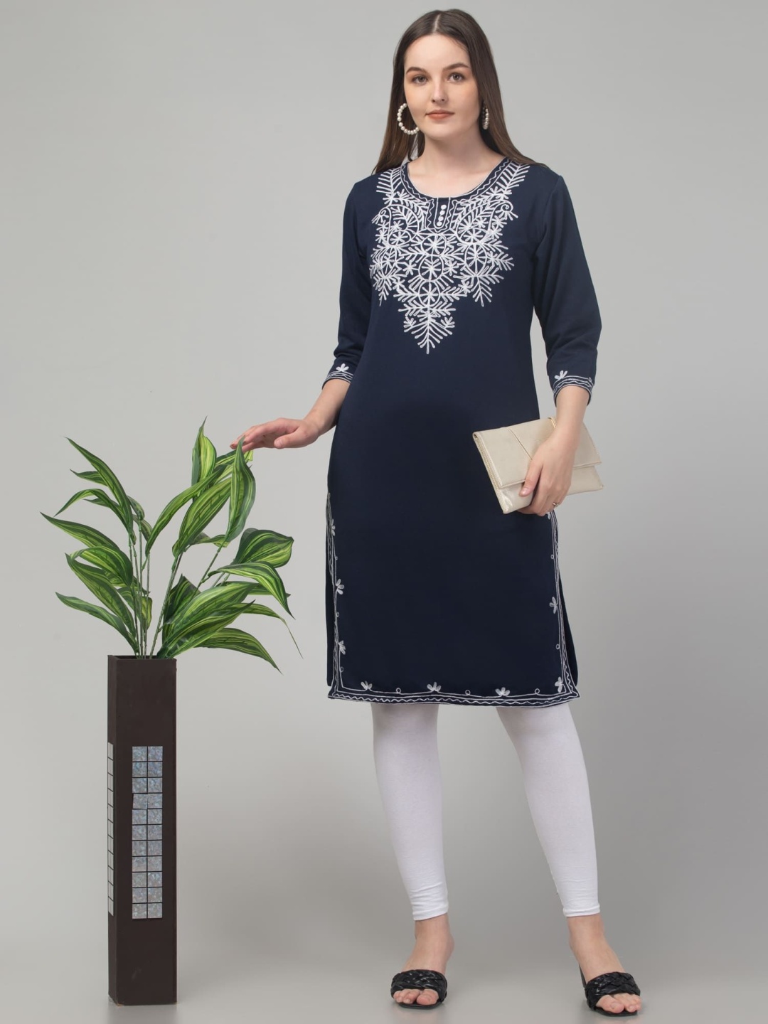 

FAMBEE Floral Embroidered Round Neck Woollen Straight Kurta, Navy blue