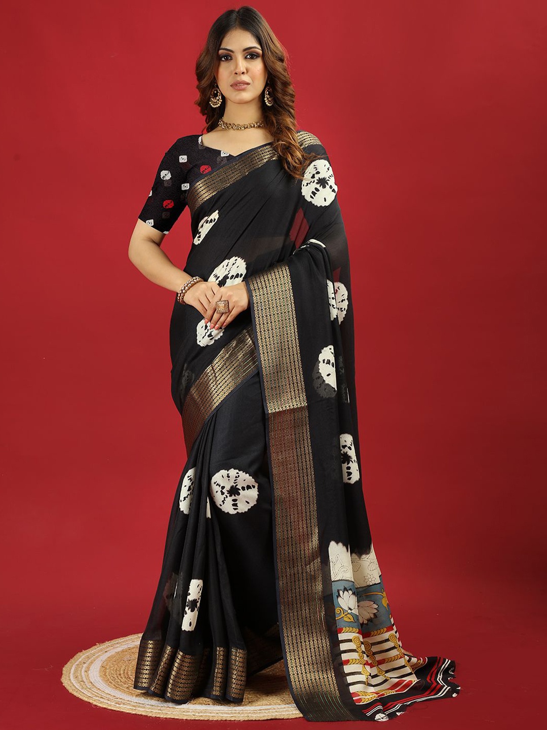 

NIRMAL CREATION Women Tie and Dye Zari Saree, Black