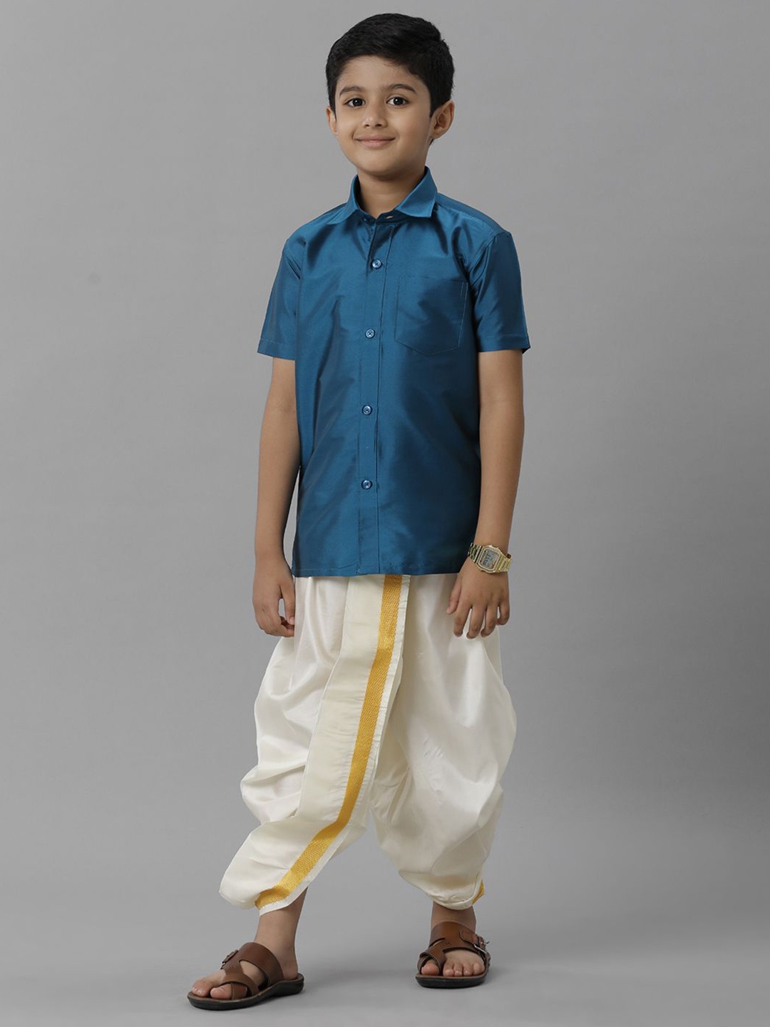

Ramraj Boys Short Sleeves Shirt With Panchakacham, Blue