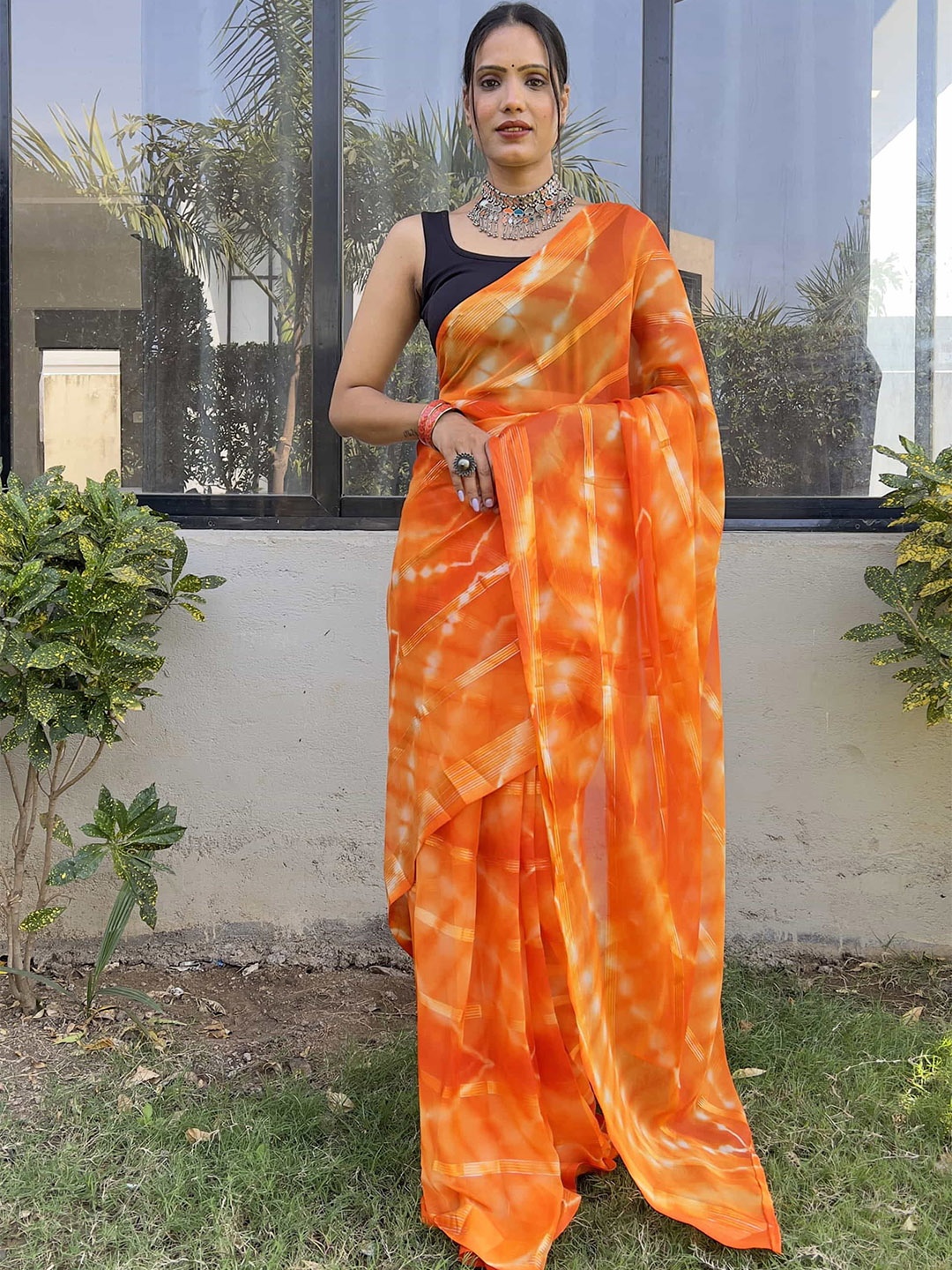 

DIVASTRI Tie and Dye Pure Georgette Ready to Wear Saree, Orange