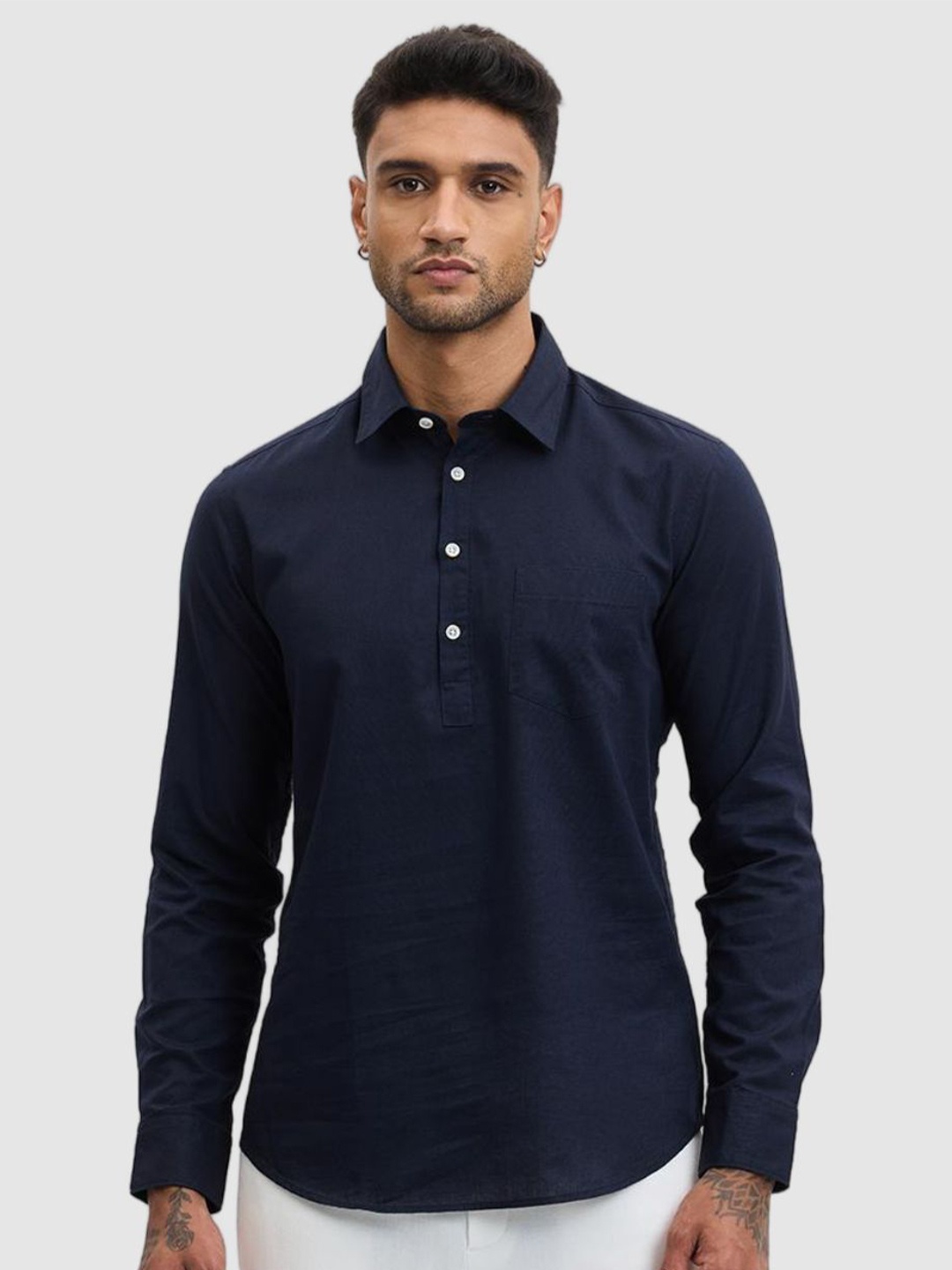 

Snitch Men Smart Fit Spread Collar Solid Cotton Casual Shirt, Navy blue