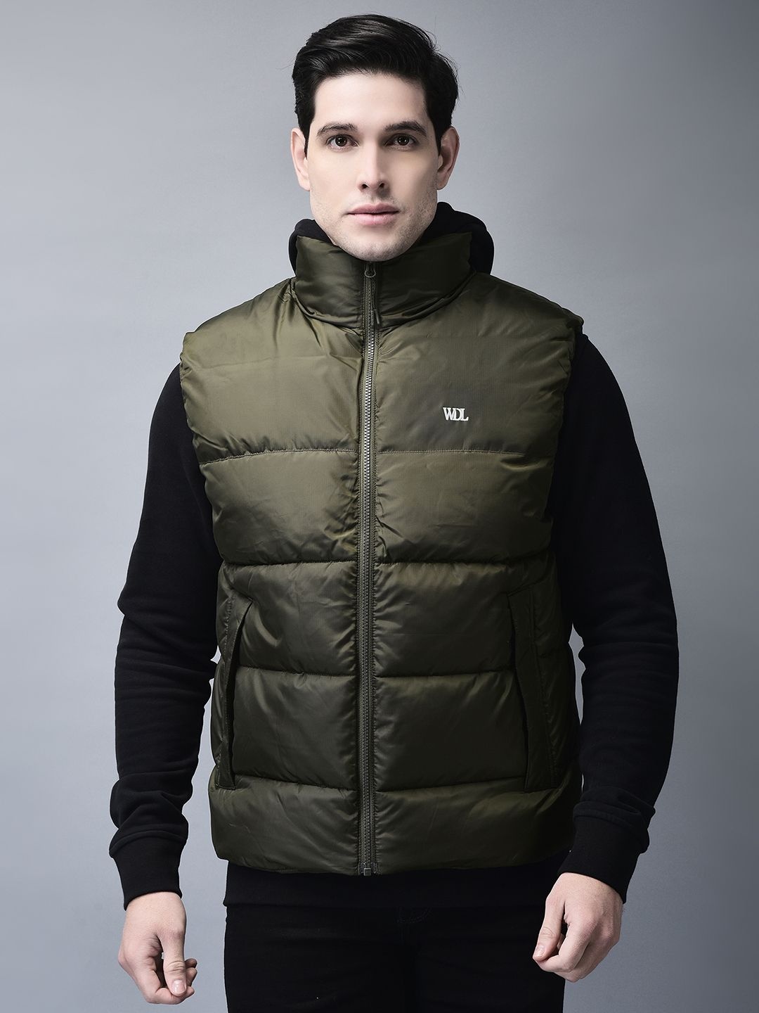 

Woodland Men Mock Collar Solid Casual Puffer Jacket, Olive