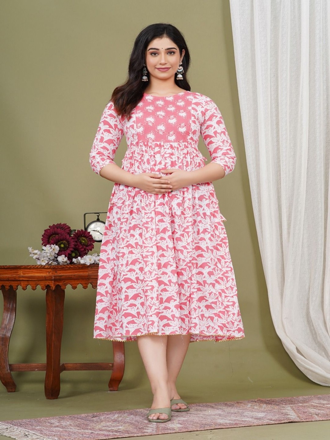 

Pristyle Floral Printed Pleated Round Neck Maternity Anarkali Kurta, Peach