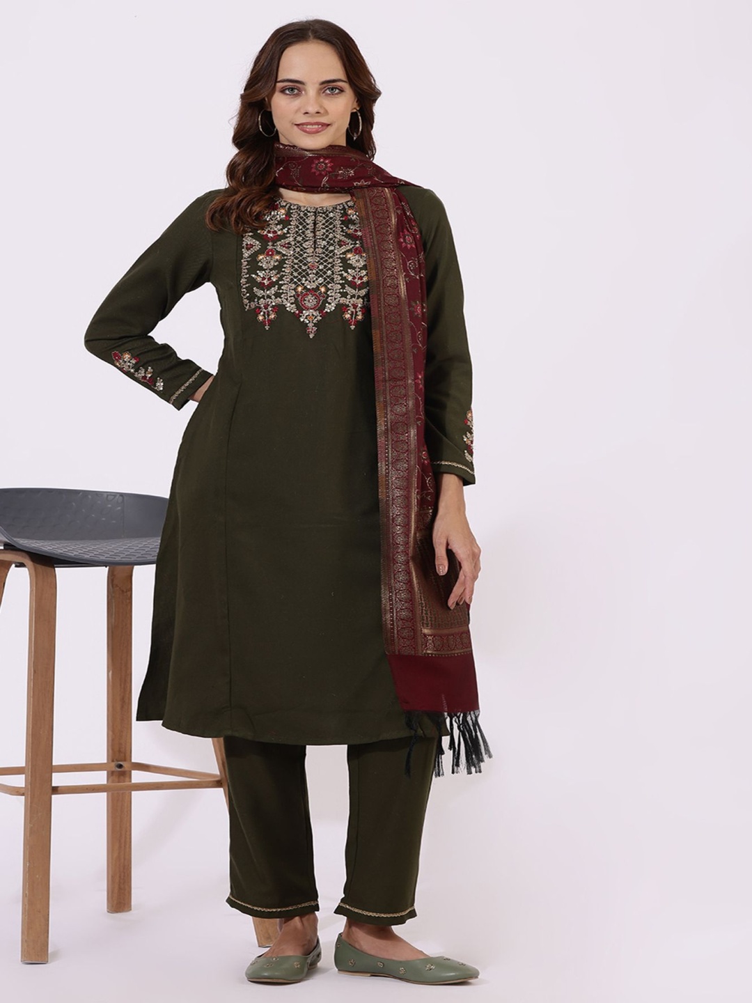 

W Floral Printed Sequinned A-Line Kurta With Trousers & Dupatta, Green