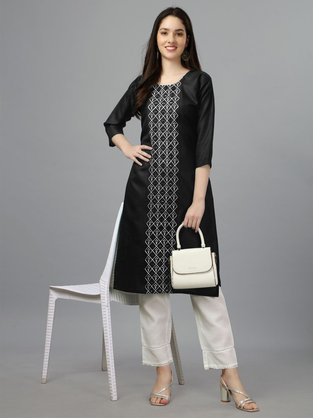 

BERISTON Floral Embroidered Cotton Round Neck Straight Kurta, Black