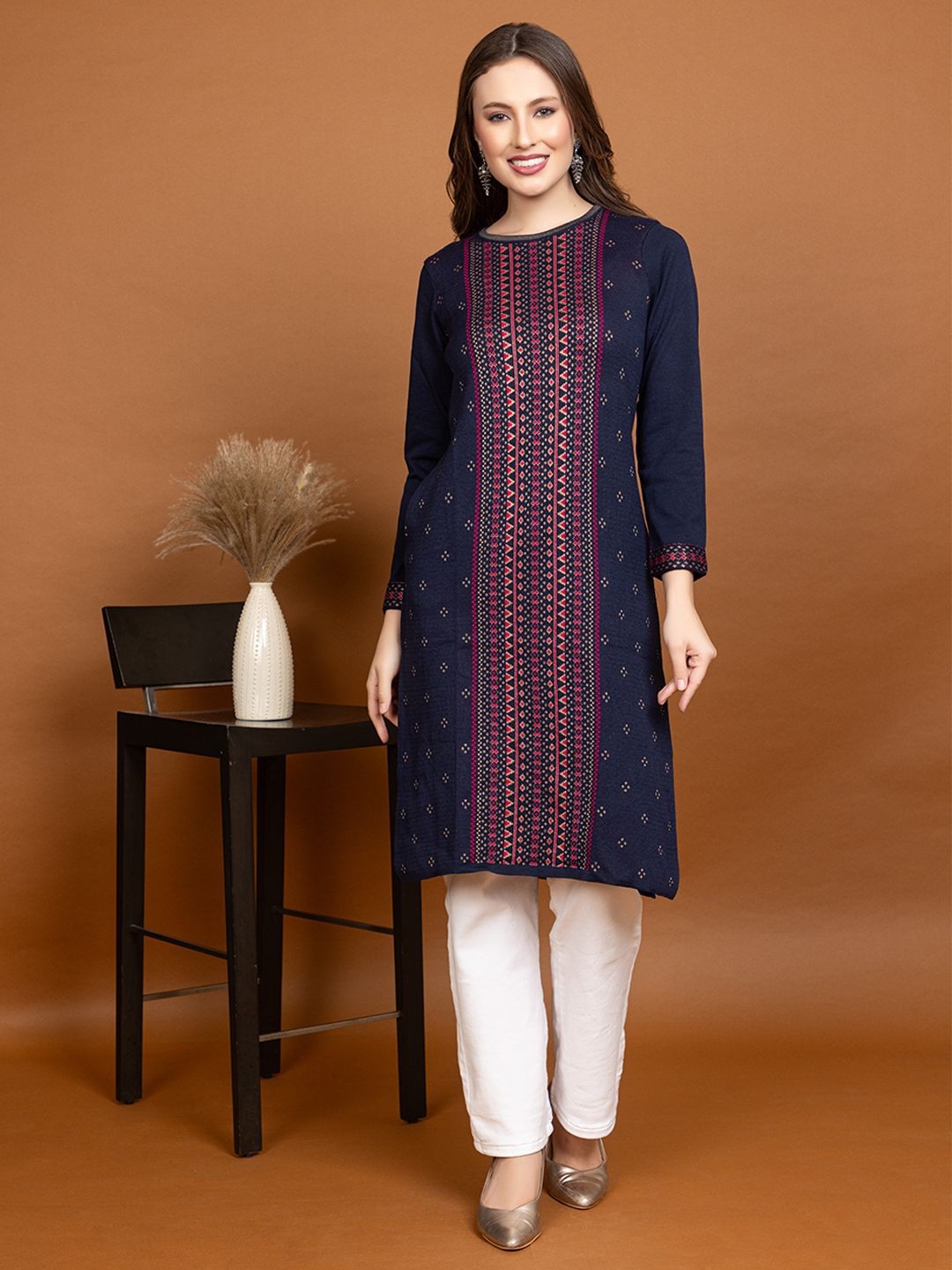 

KEIKO Geometric Woven Design Round Neck Jacquard Weave Acrylic Straight Kurta, Navy blue