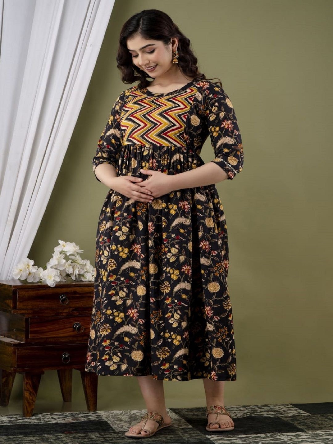 

Nevisha Style Floral Printed Round Neck Gotta Patti Maternity Cotton Anarkali Kurta, Black