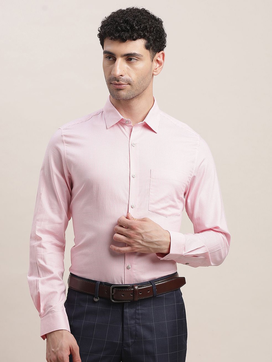 

Turtle Men Standard Slim Fit Spread Collar Micro Checked Cotton Formal Shirt, Pink