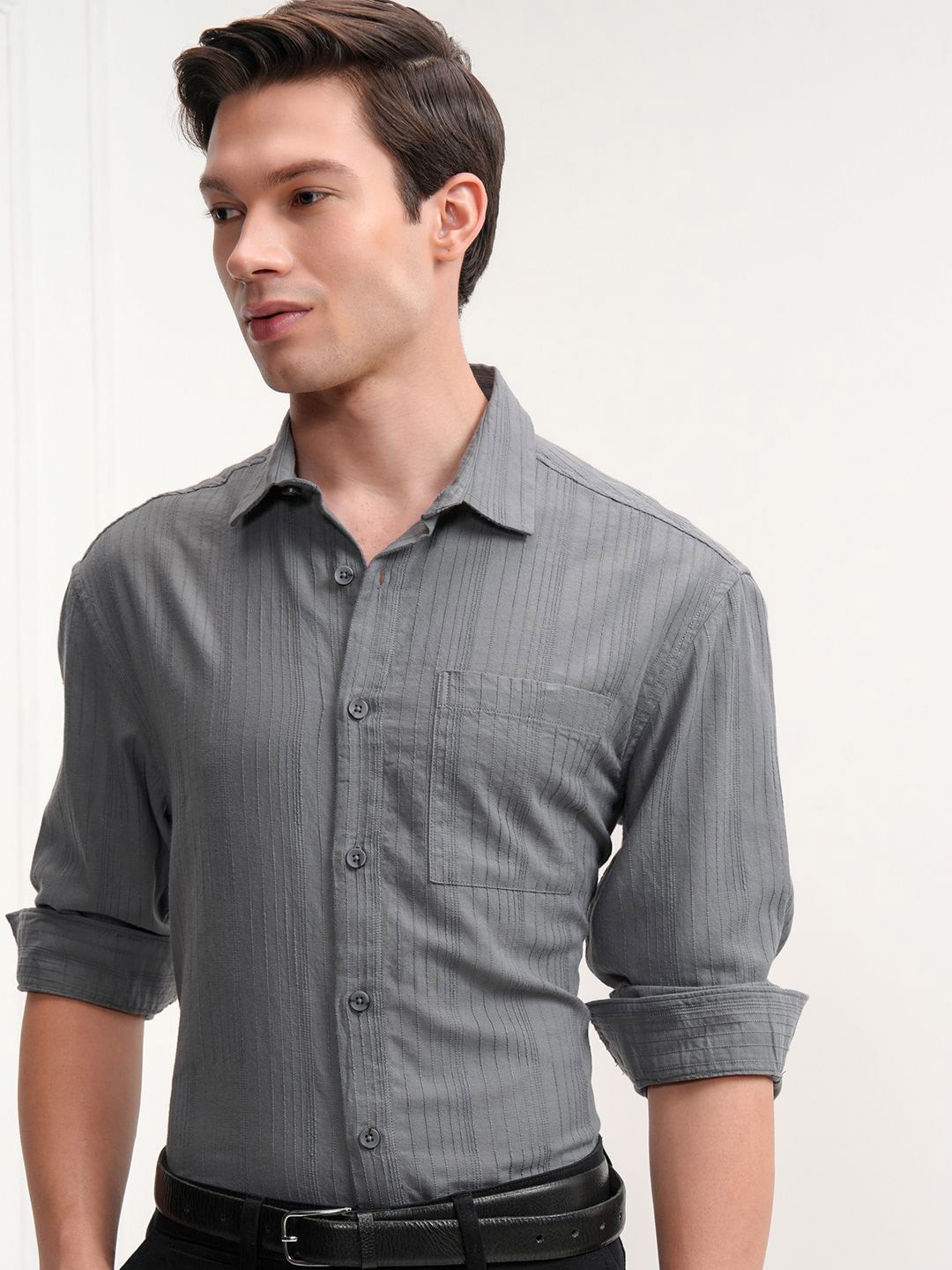 

HIGHLANDER Men Slim Fit Spread Collar Vertical Striped Cotton Casual Shirt, Grey