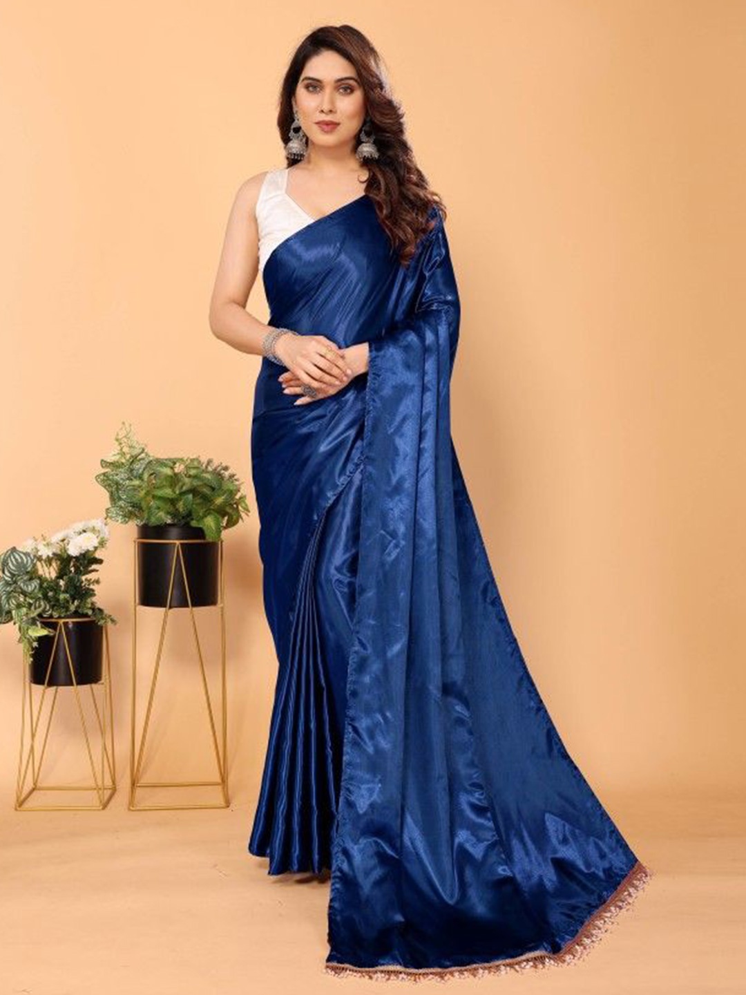 

Aika Solid Saree With Blouse Piece, Navy blue