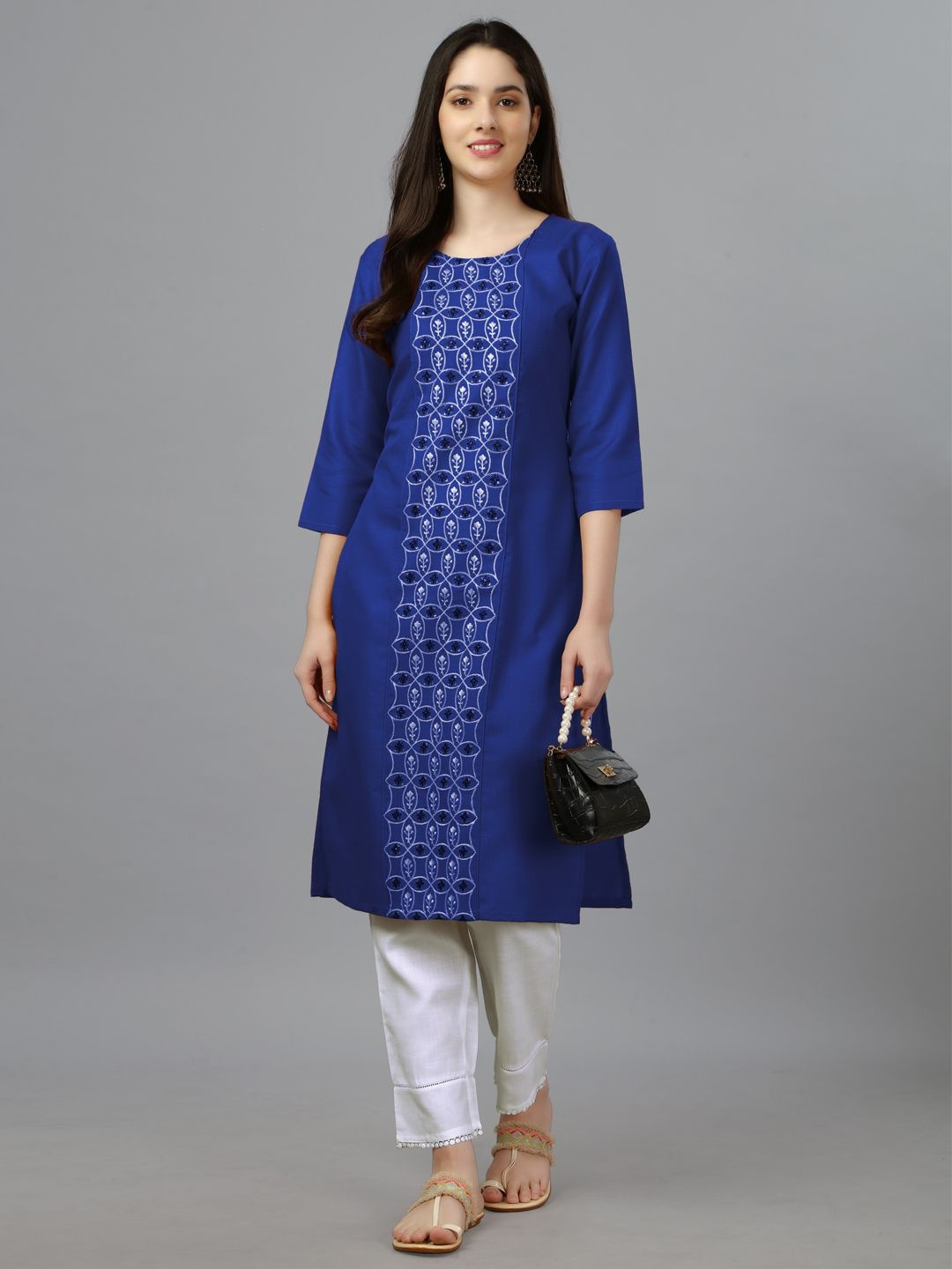 

BERISTON Floral Embroidered Cotton Round Neck Straight Kurta, Blue