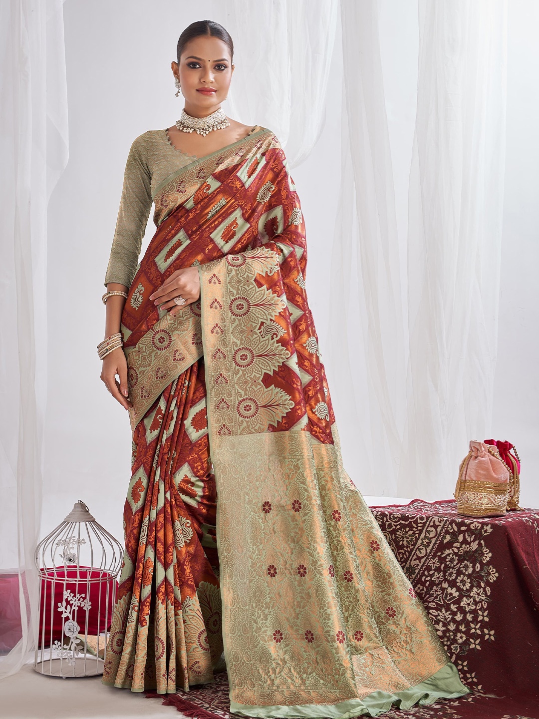 

Taslar Woven Design Zari Pure Silk Banarasi Saree, Brown