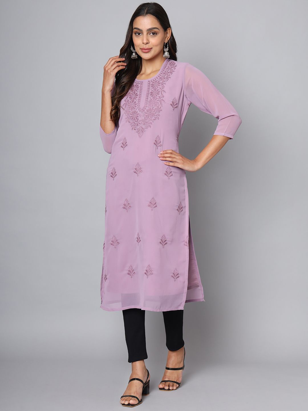 

Krimmple Women Embroidered Straight Kurta, Lavender