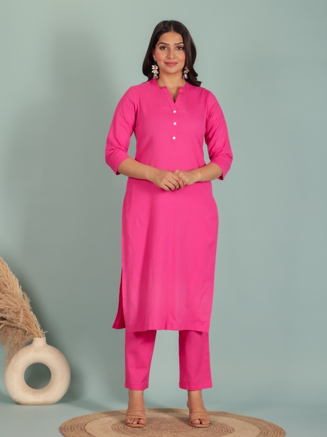 

Aramya Mandarin Collar Linen Cotton Straight Kurta, Pink