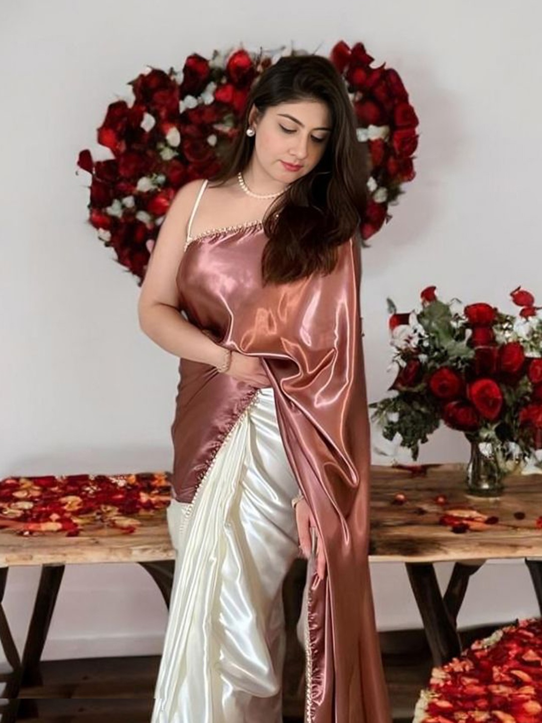 

LADY SHOPI Women Colourblocked Satin Saree, Cream