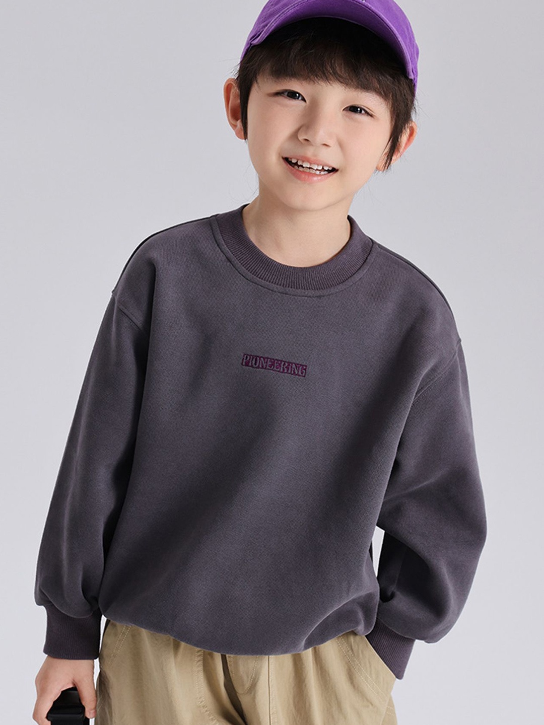 

LULU & SKY Boys Printed Cotton Sweatshirt, Grey