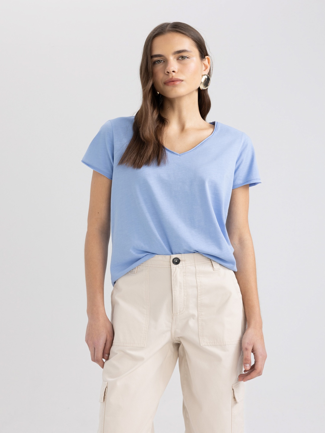 

DeFacto V-Neck Pure Cotton T-shirt, Blue