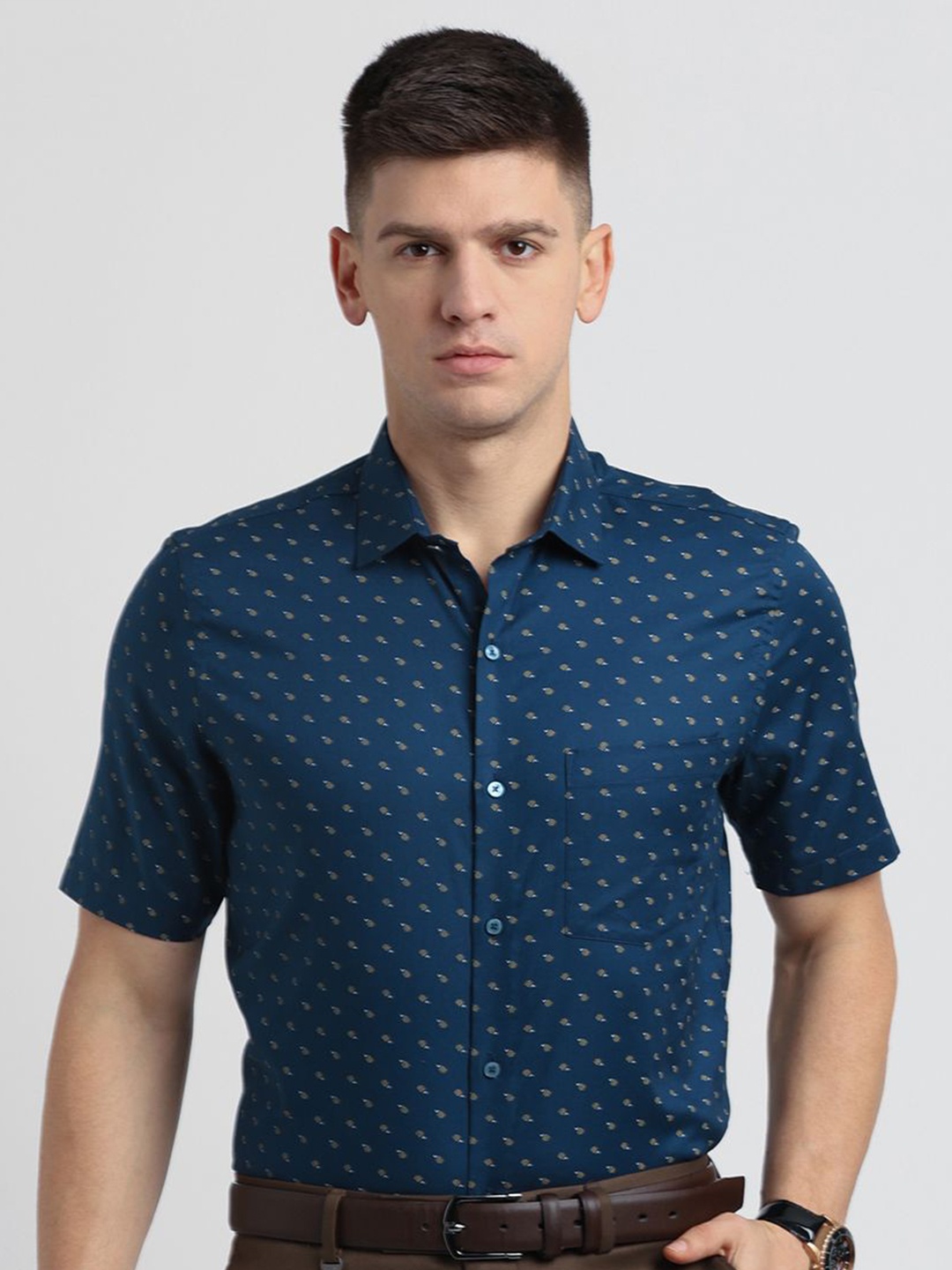 

Turtle Men Standard Slim Fit Spread Collar Micro Ditsy Printed Cotton Formal Shirt, Navy blue