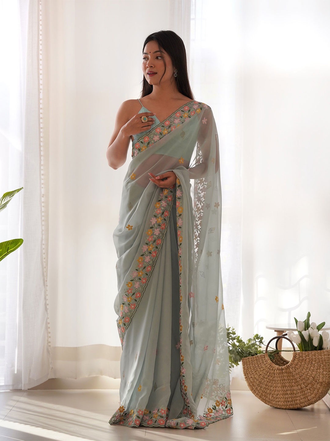 

LeeliPeeri Designer Floral Embroidered Organza Designer Saree, Grey