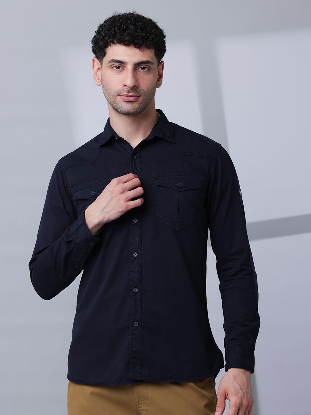 

RIGS AND RAGS Men Classic Fit Spread Collar Solid Cotton Casual Shirt, Black