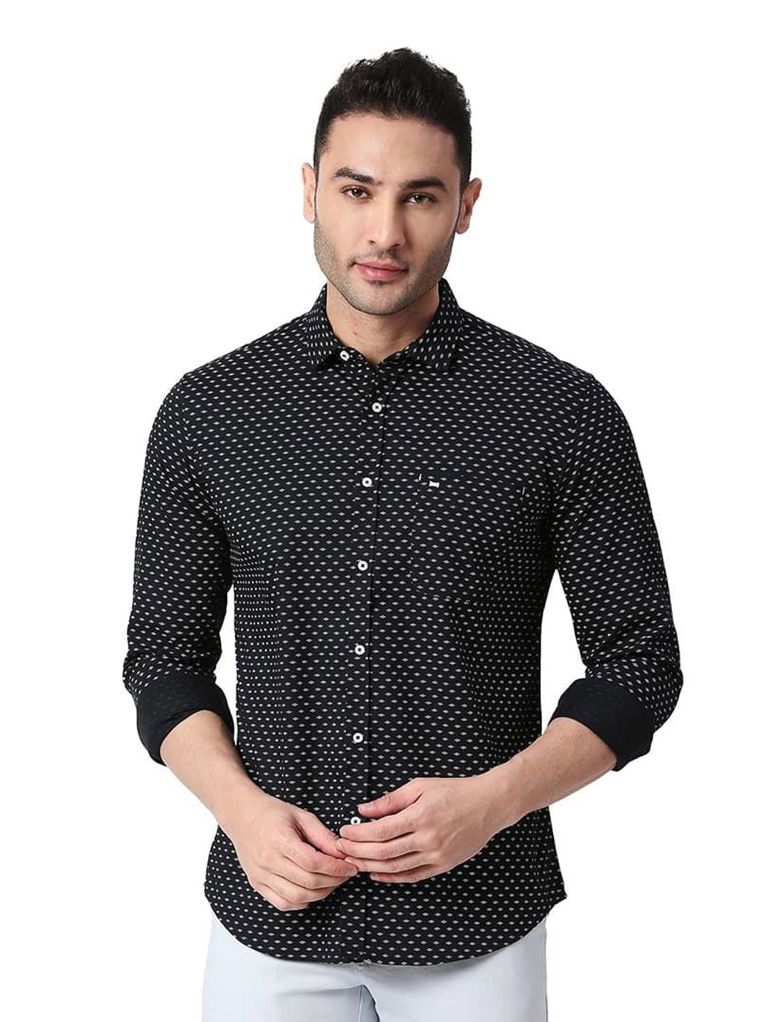 

Basics Men Slim Fit Spread Collar Micro Ditsy Printed Cotton Casual Shirt, Black