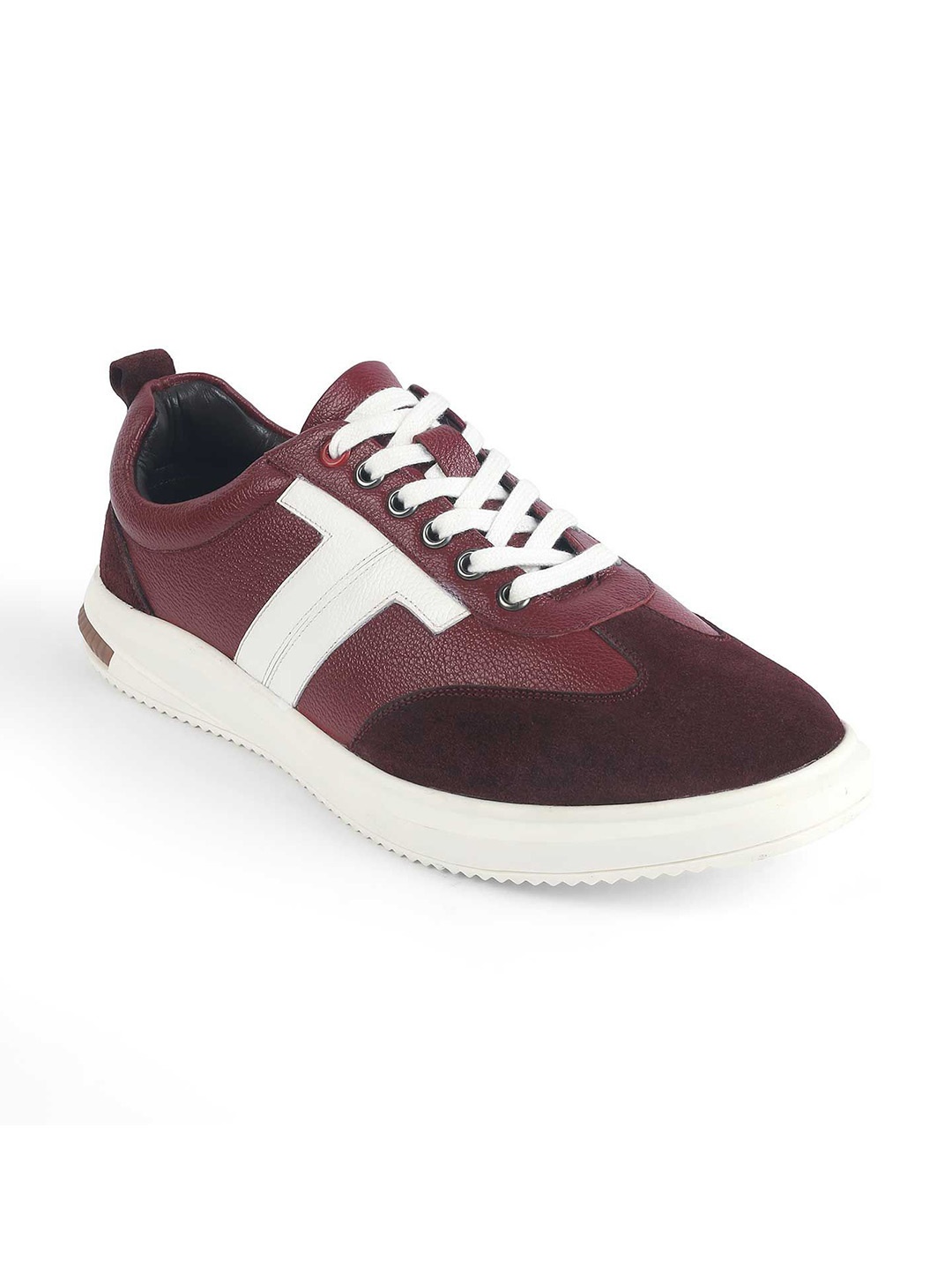 

Tresmode Men Round Neck Lace-Ups Sneakers, Maroon