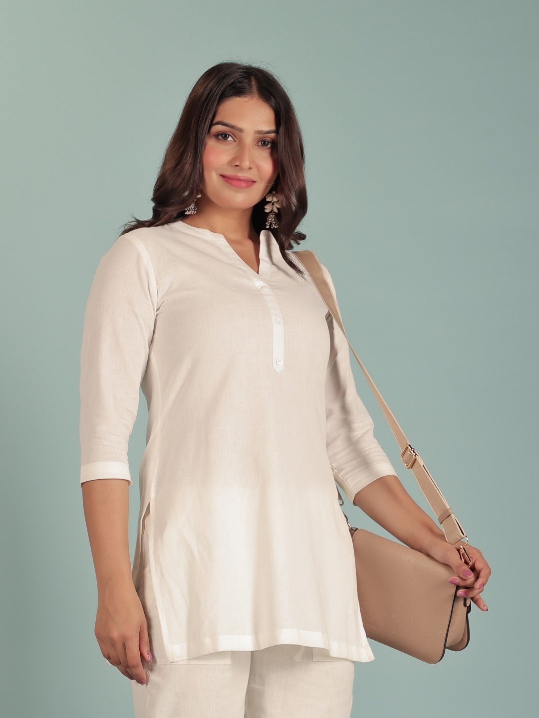 

Aramya Mandarin Collar Linen Cotton Straight Short Kurta, White